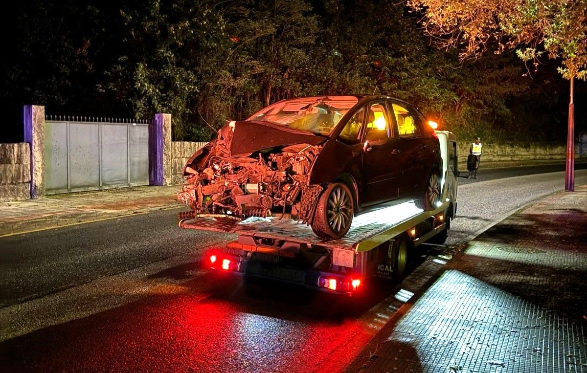 Vehículo implicado en el accidente en la calle A Seca