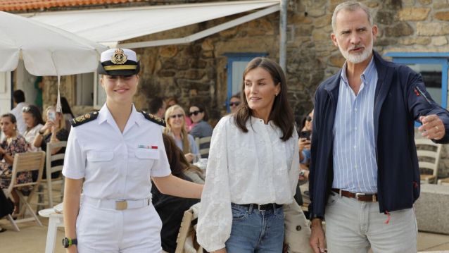 Los reyes Felipe y Letizia almuerzan con Leonor en Vilagarcía de Arousa