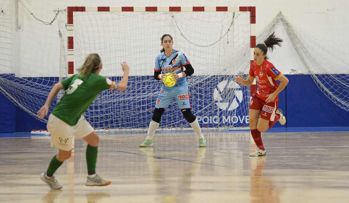 Partido de liga entre Poio Pescamar y CD Guadalcacín en A Seca