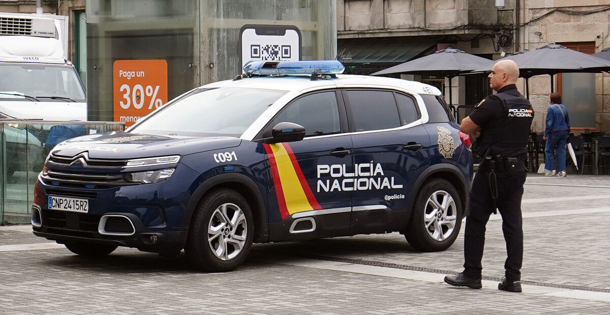 Patrulla da Policía Nacional, Corpo que detivo os sospeitosos do roubo en Vilagarcía