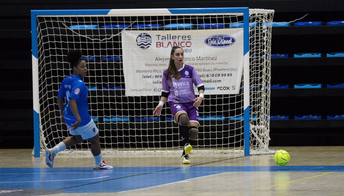 Partido entre Marín Futsal y Melilla Torreblanca en A Raña