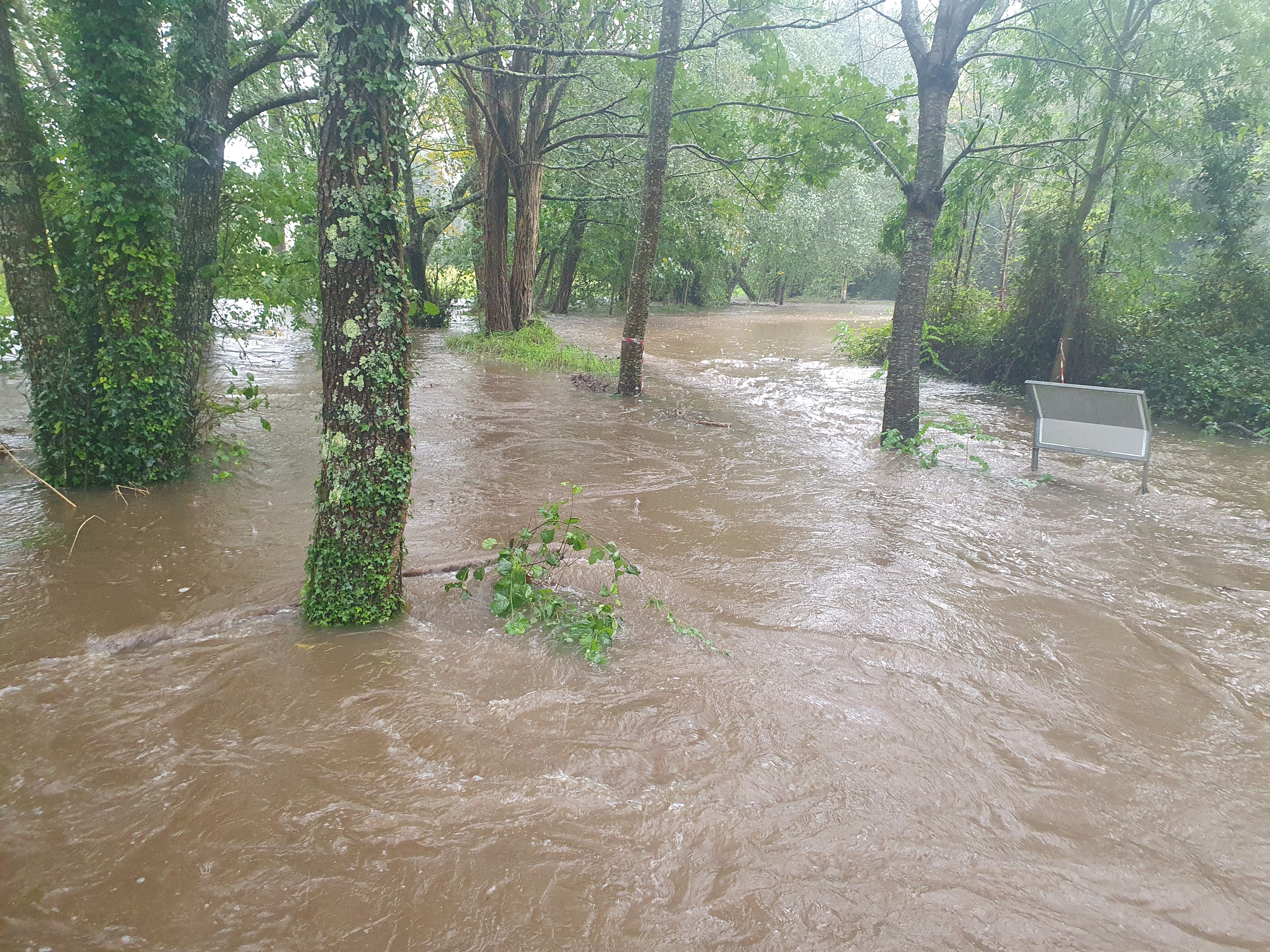 Río Gafos desbordado. Vaipolorío