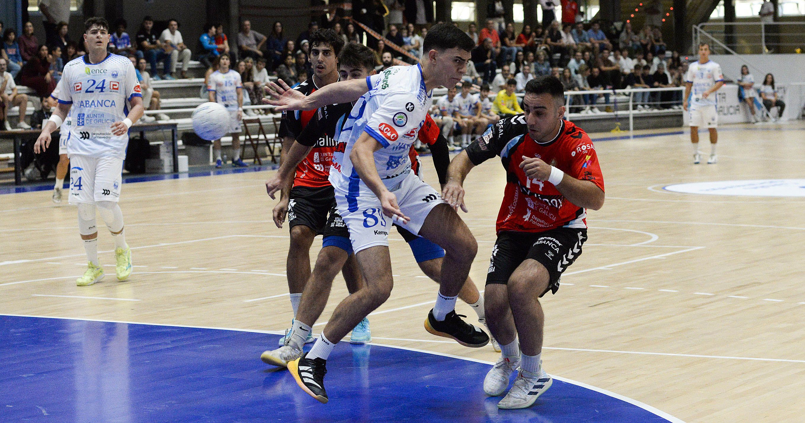 Partido entre Cisne e Atlético Novás no Pavillón Municipal