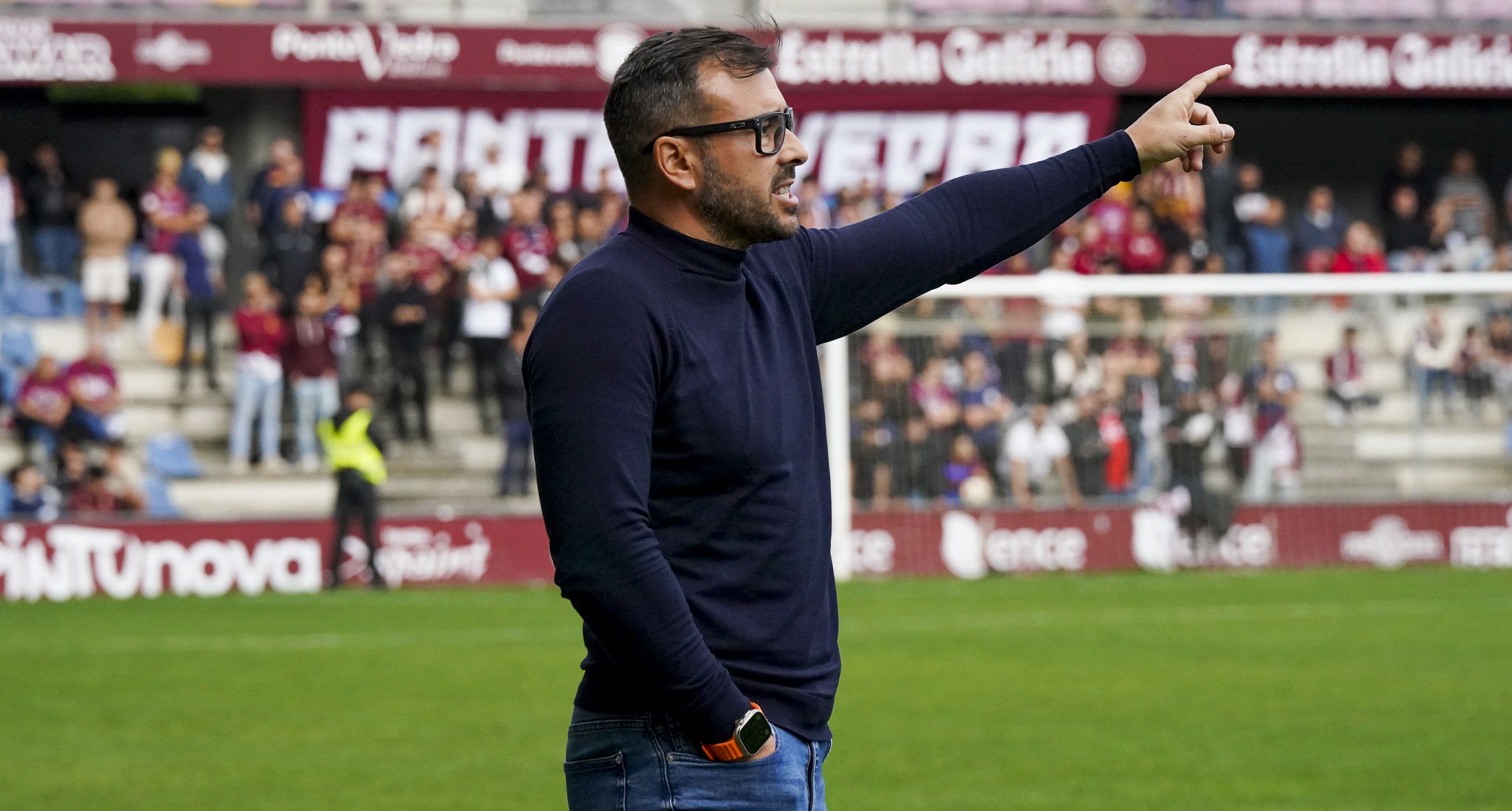 Yago Iglesias, en el partido entre Pontevedra y Rayo Cantabria