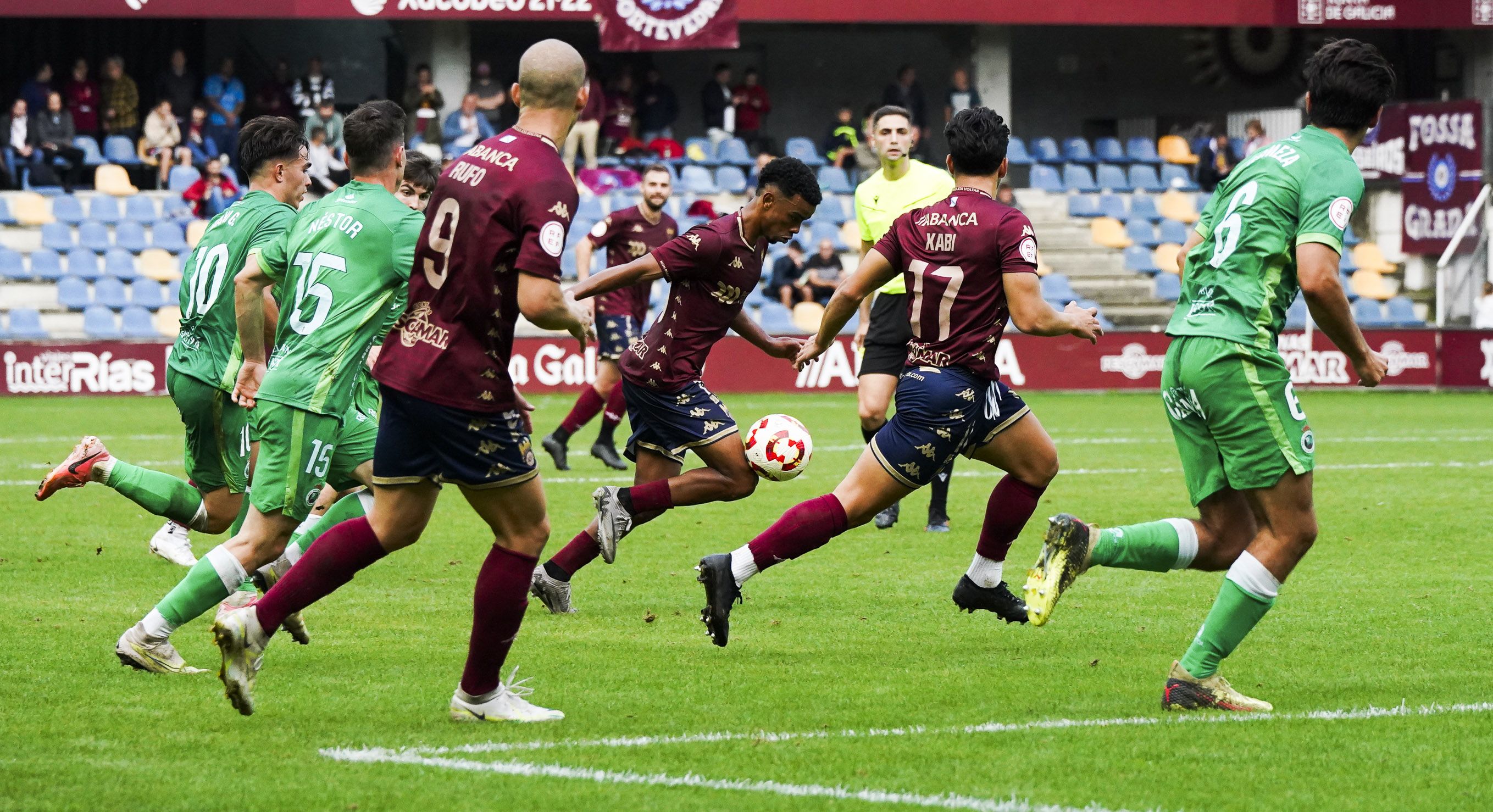 Partido entre Pontevedra y Rayo Cantabria en Pasarón