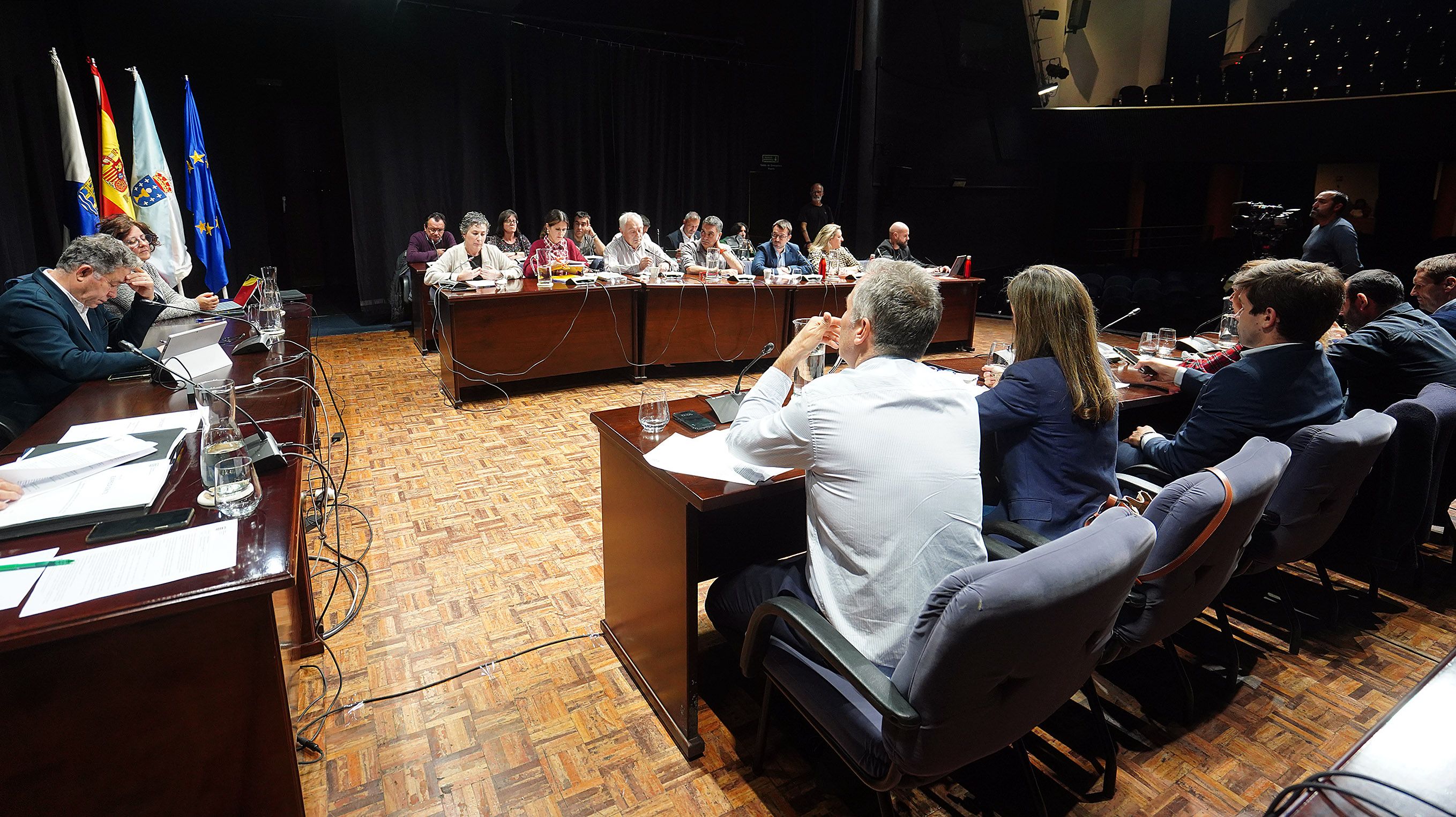 Último pleno da corporación municipal de Pontevedra no Teatro Principal 