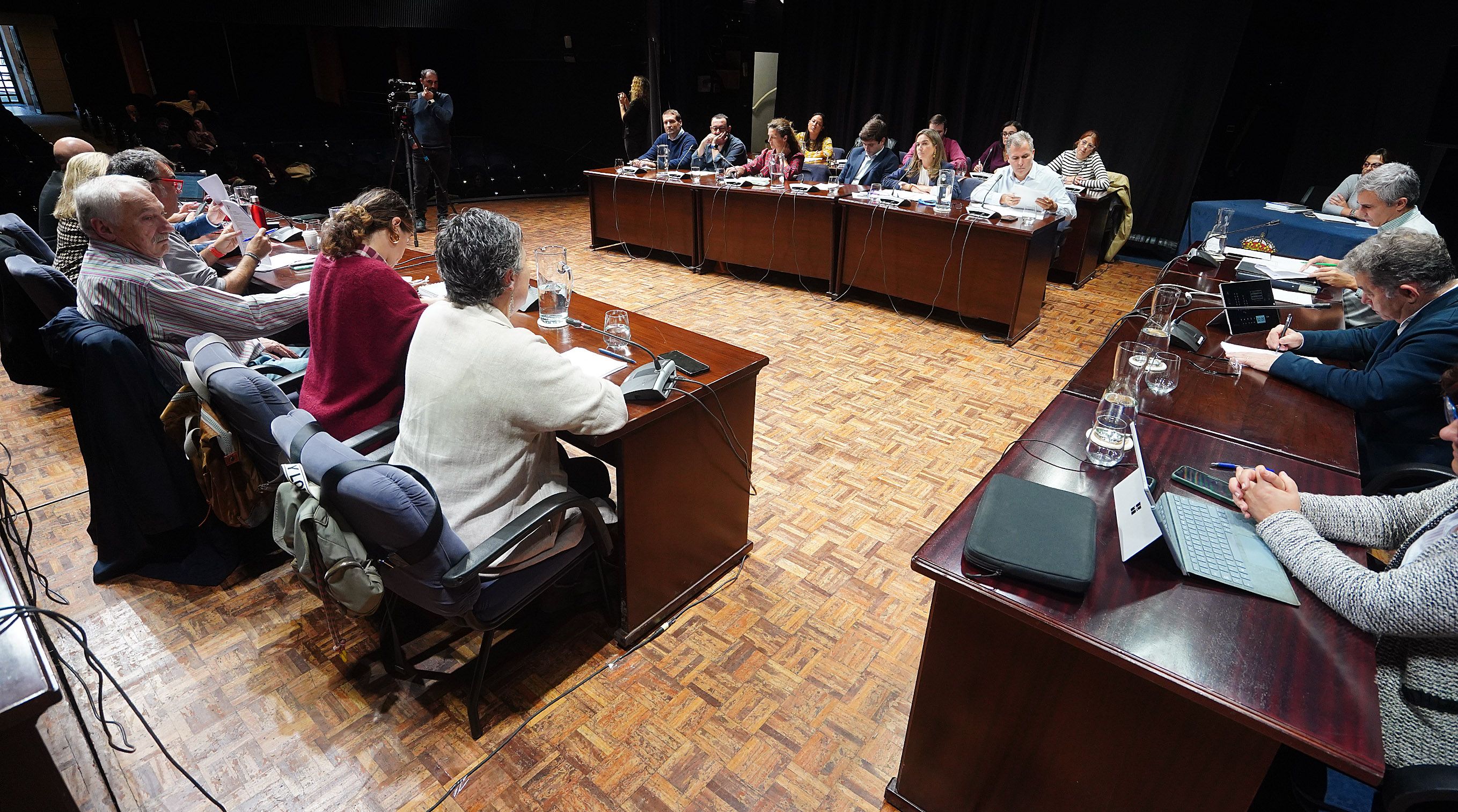 Último pleno da corporación municipal de Pontevedra no Teatro Principal 