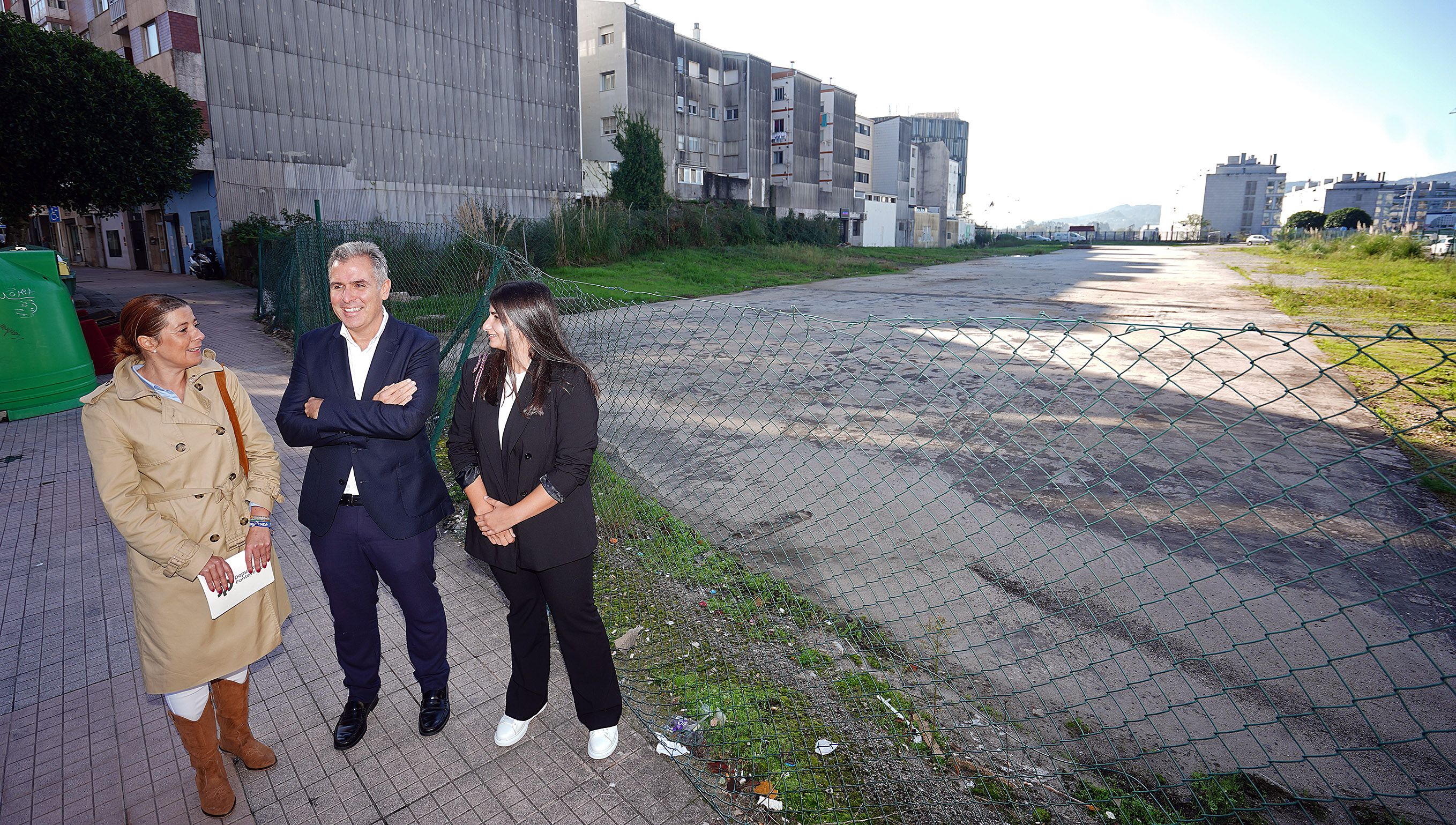 Rafa Domínguez, vicepresidente de la Deputación, visitó la parcela de Doce de Novembro