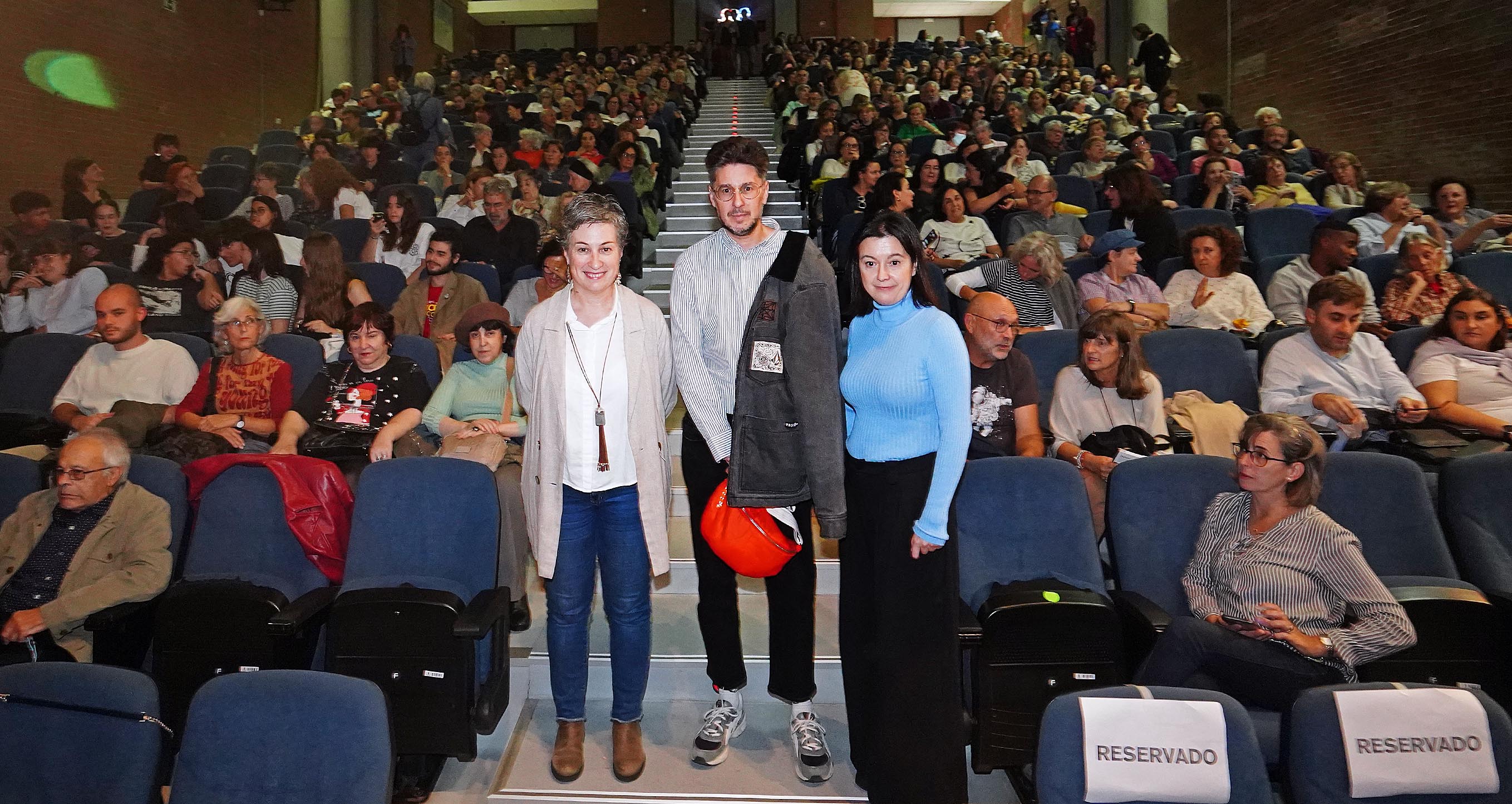 Víctor Iriarte presenta en Pontevedra la película "Sobre todo de noche"