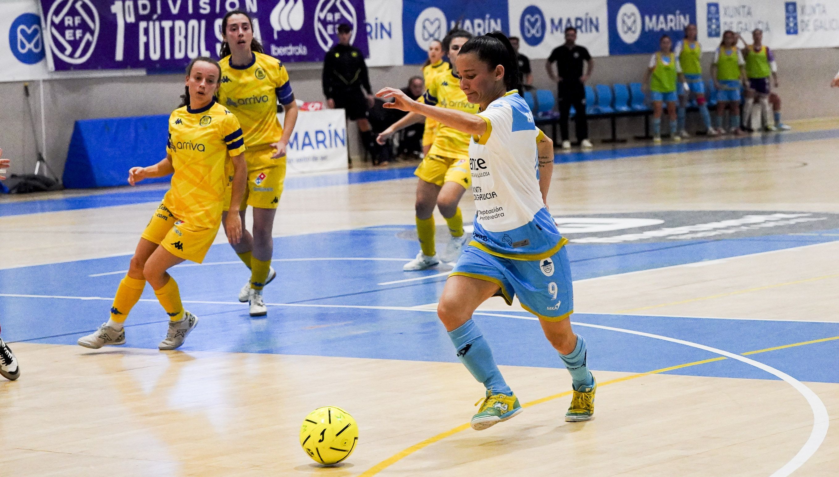 Partido entre Marín Futsal y Alcorcón en A Raña