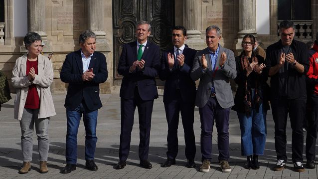 Minuto de silencio polas vítimas en Valencia e Albacete