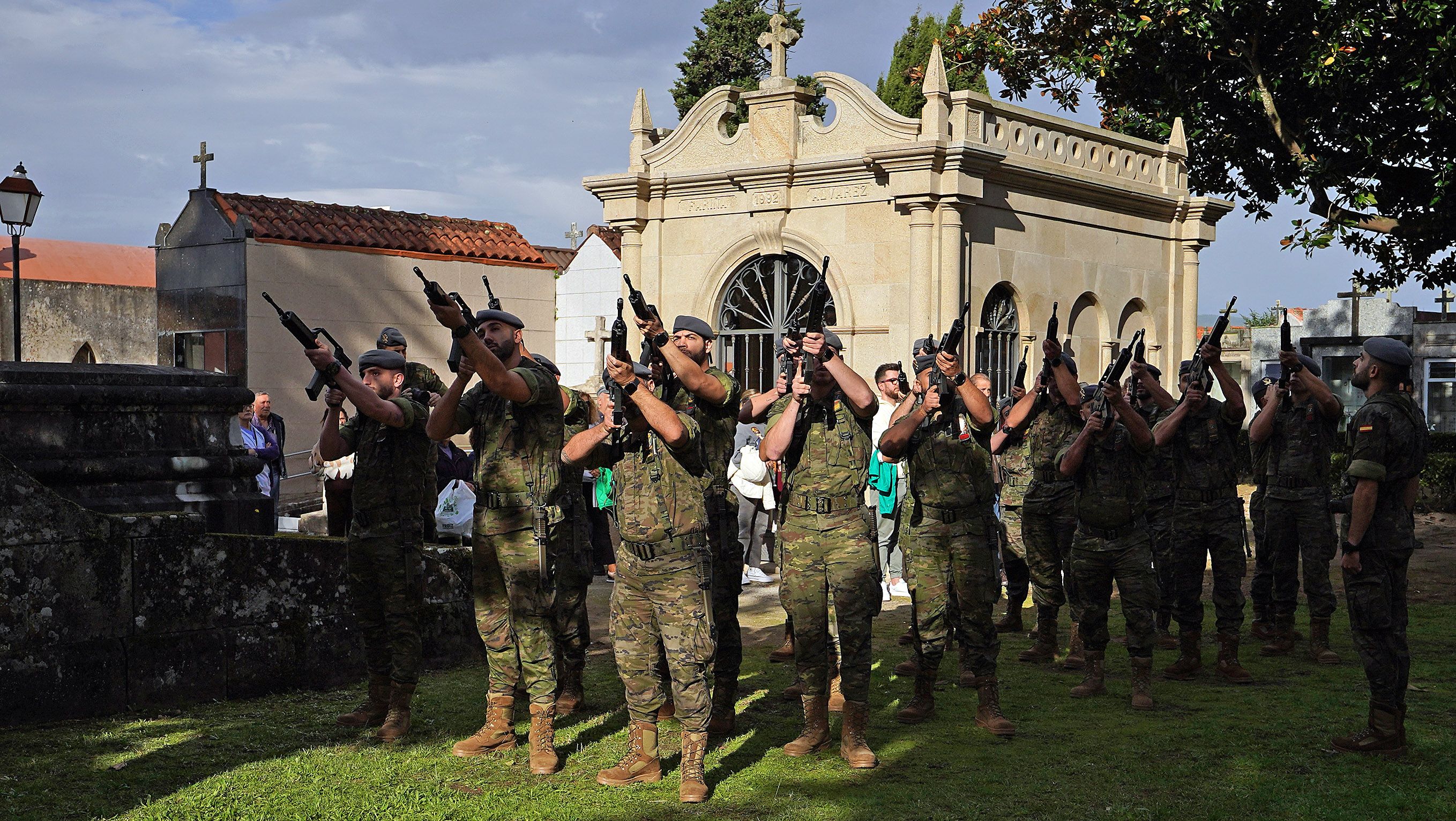 Homenaxe aos Caídos pola Patria no Cemiterio de San Amaro