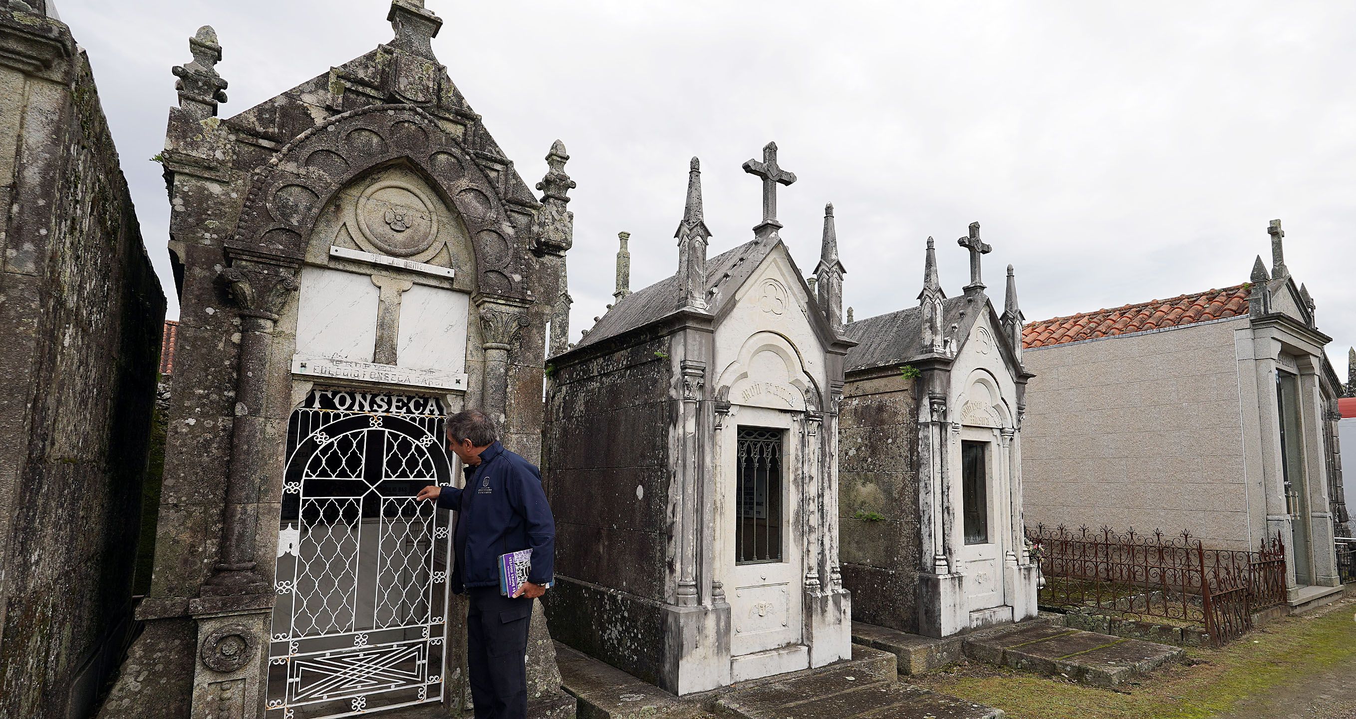 Panteóns das familias Fonseca, Mon e Riestra