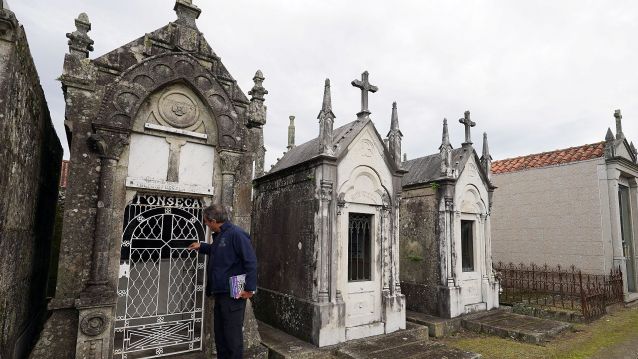 Panteones de las familias Fonseca, Mon y Riestra