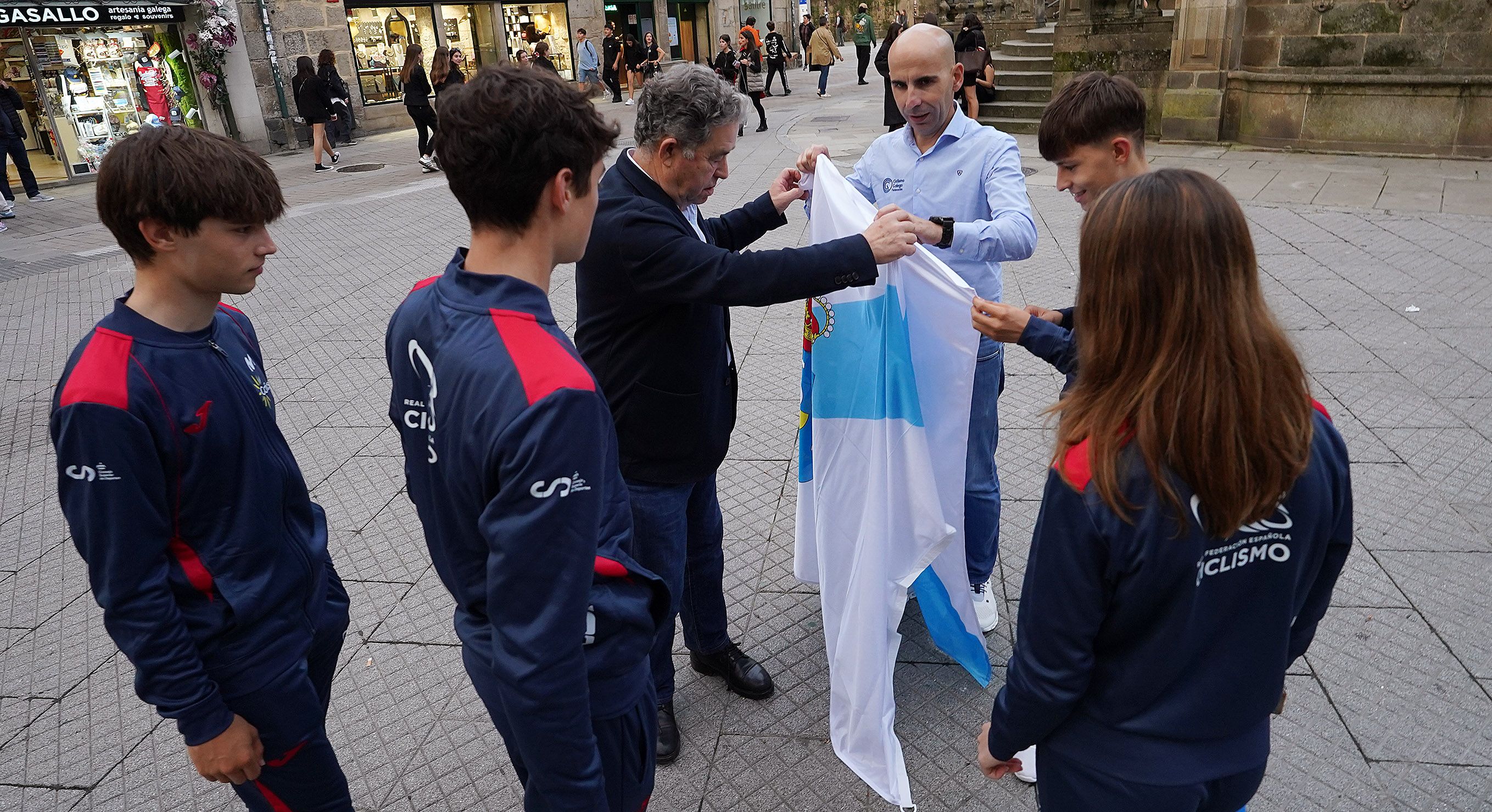 Recepción a los ciclistas españoles que participan en el Europeo de Ciclocrós