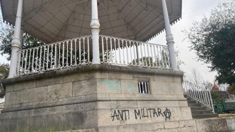 Pintada no Palco da Música, na Alameda