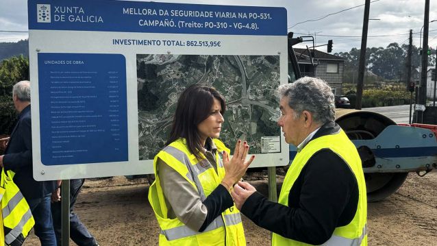 María Martínez Allegue y Miguel Anxo Fernández Lores, en el inicio de las obras de la PO-531 en Campañó