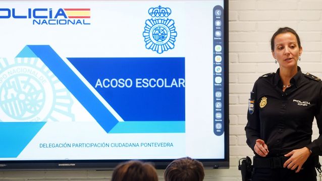 Charla da Unidad de Participación Cidadá da Policía Nacional nun colexio