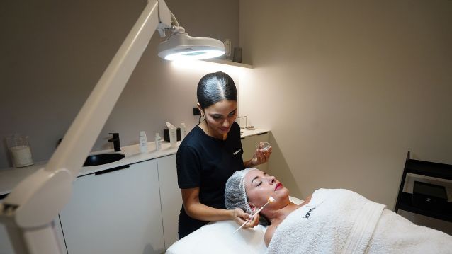 Tratamento Proaging no Departamento de Estética con Angi di Lello