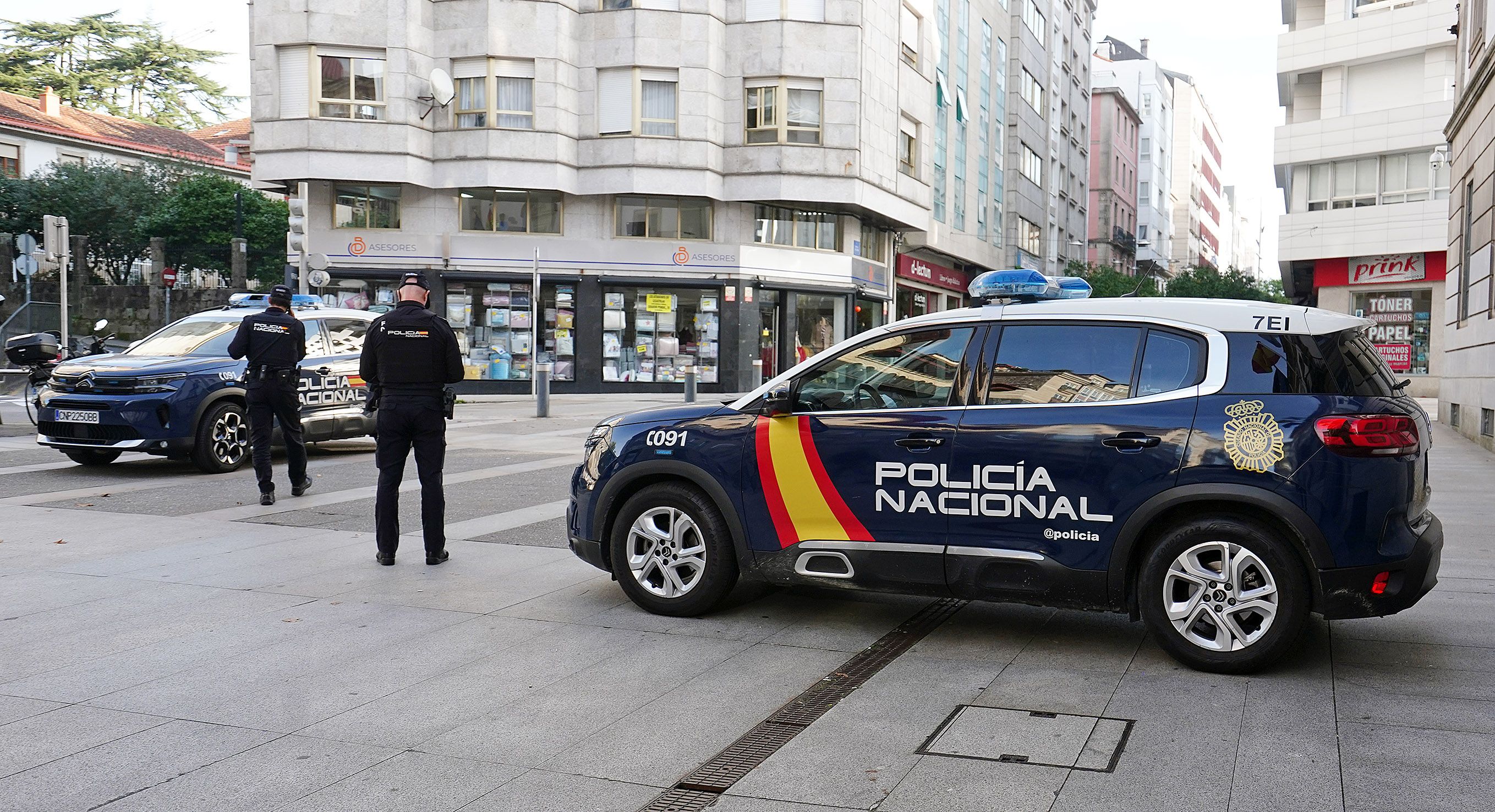 Patrulla da Policía Nacional en Pontevedra