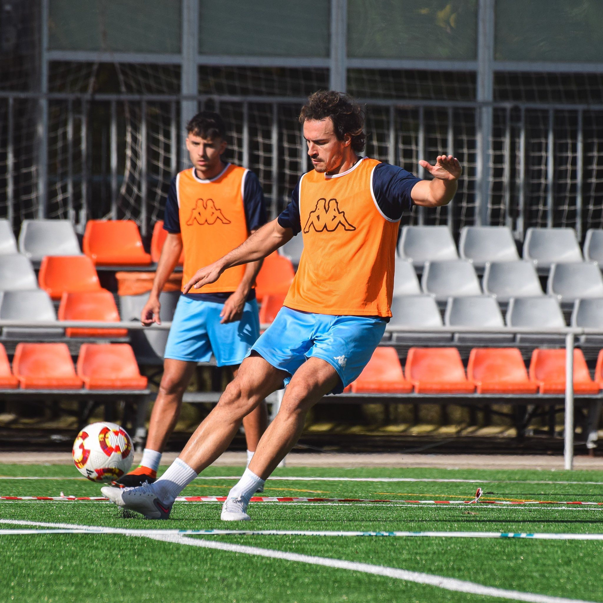 Pelayo Suárez, entrenando con el Pontevedra en A Xunqueira