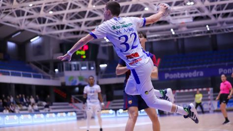 Partido entre Cisne e Barça B