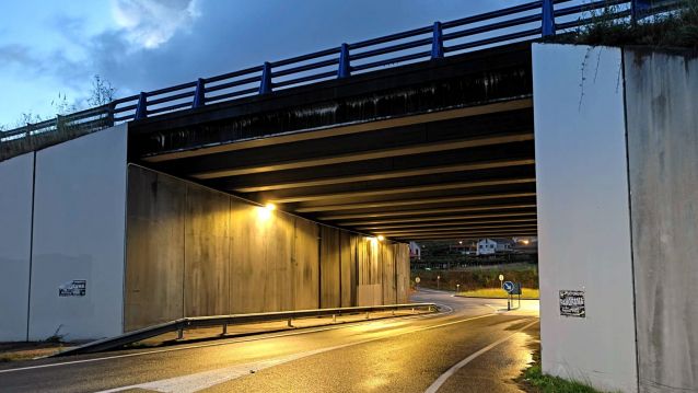 Mejora de la iluminación en el acceso al polígono empresarial de Nantes