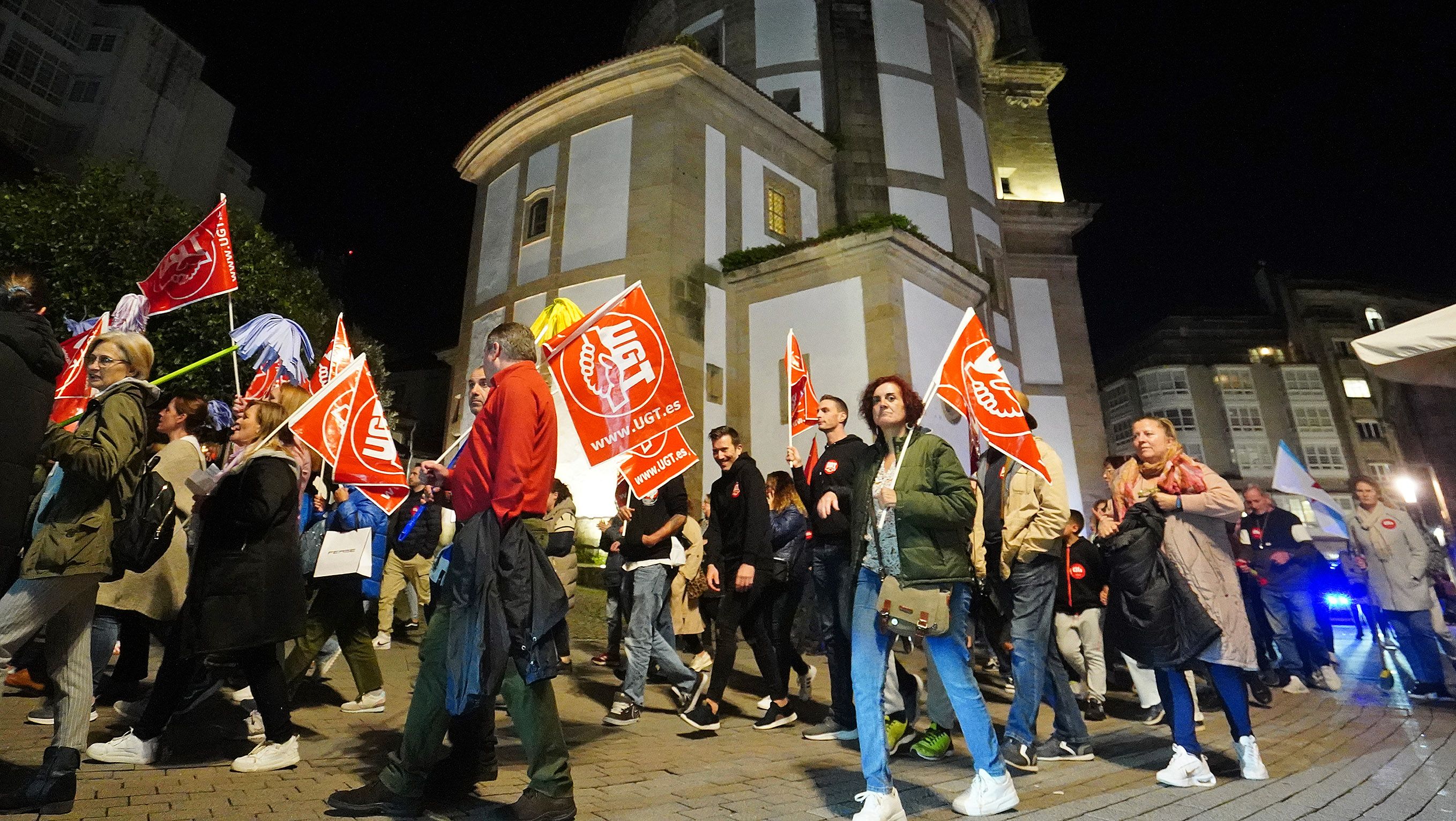 Manifestación del sector de limpieza de edificios en Pontevedra