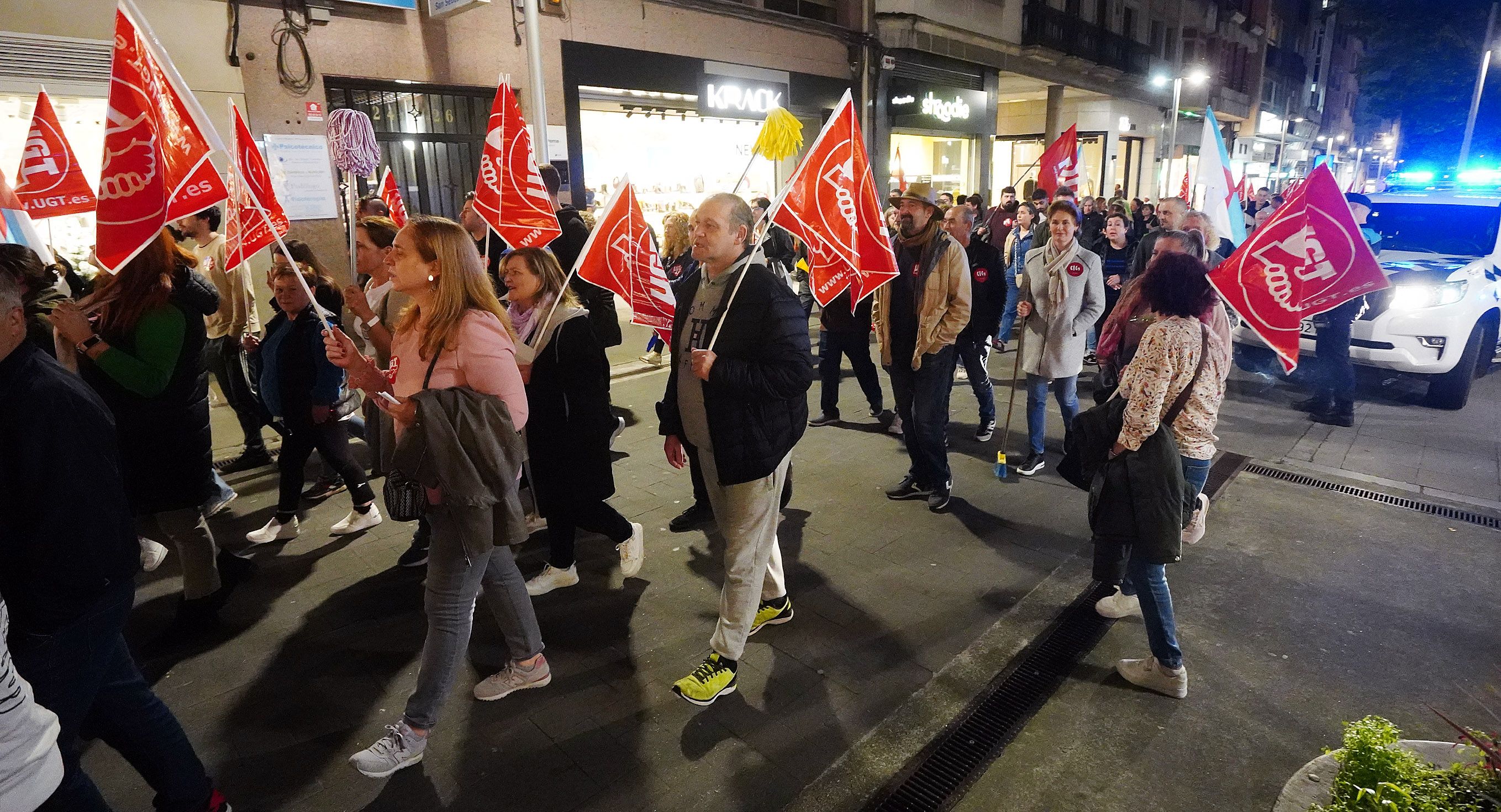 Manifestación del sector de limpieza de edificios en Pontevedra