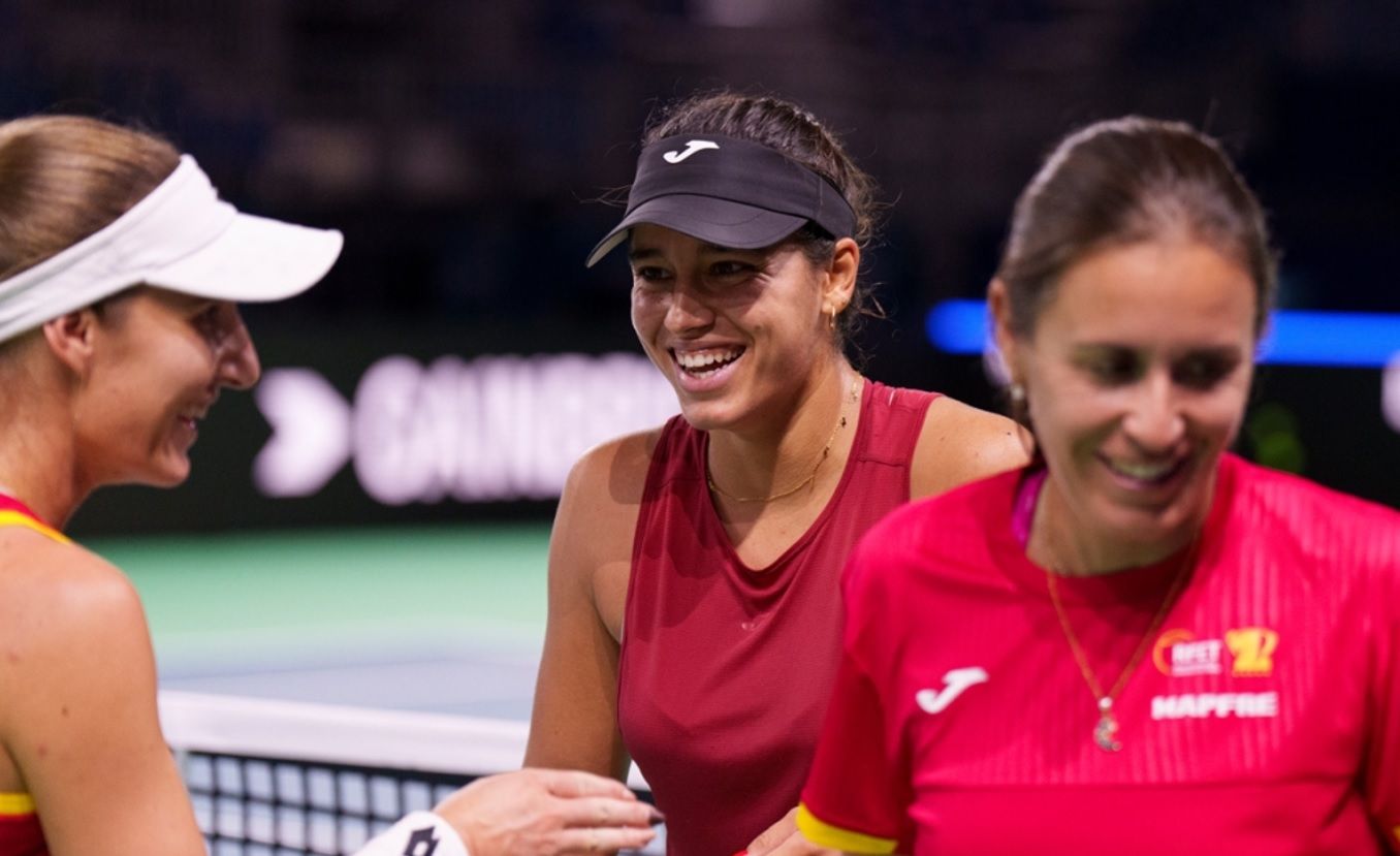 Jéssica Bouzas, adestrando con España na Billie Jean King Cup