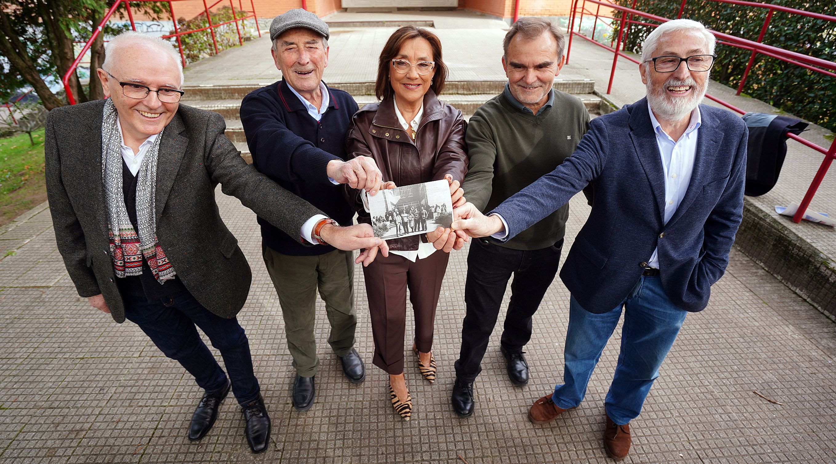 De esquerda a dereita, Antonio Couso, Xosé Fortes, Maica Larriba, Pepe Lozano e Pepe Mendoza