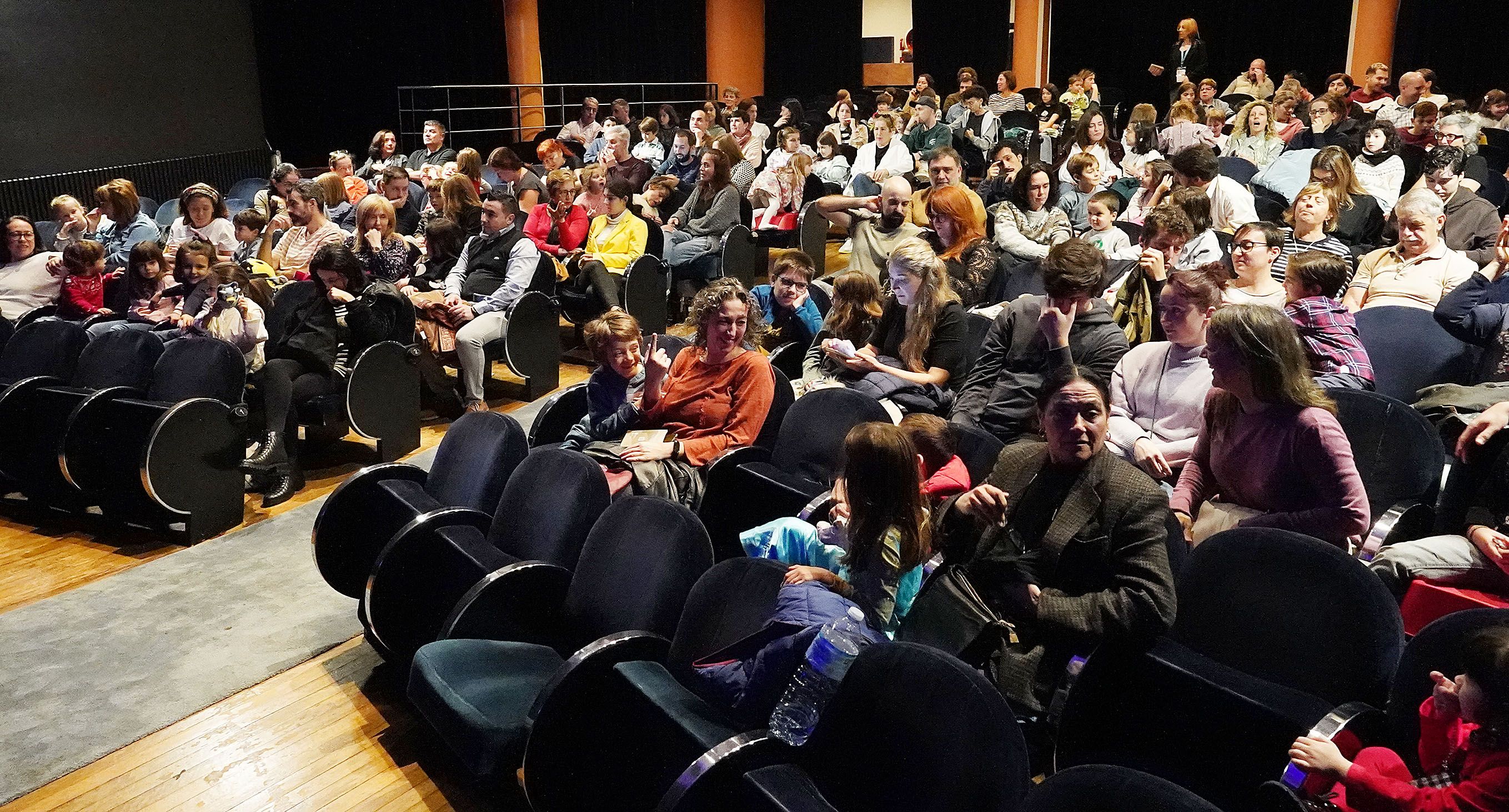 'Crisálida' de Caramuxo Teatro en Domingos do Principal