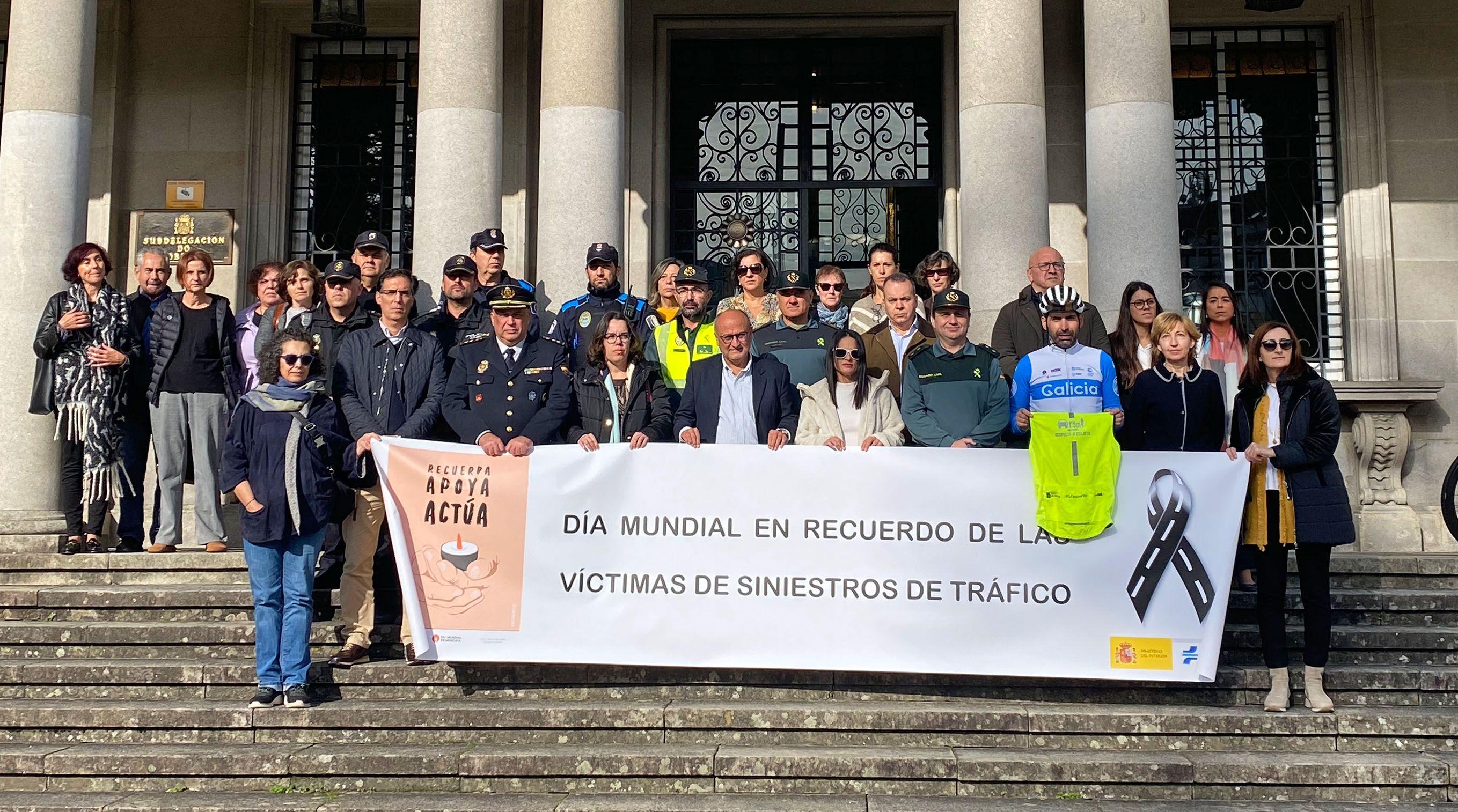 Minuto de silencio por el Día Mundial en recuerdo de las víctimas de accidentes de tráfico en Pontevedra