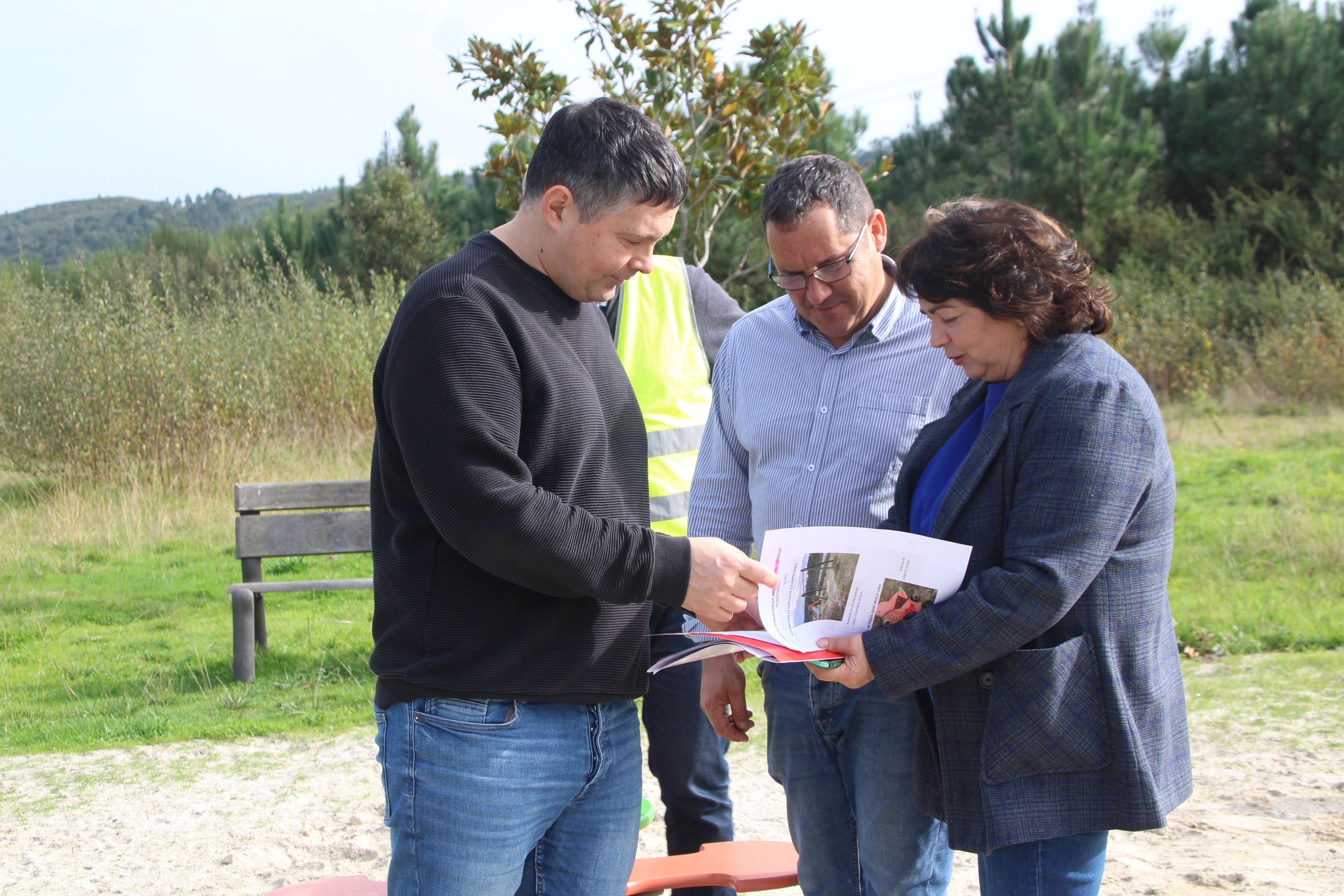 Manu Lourenzo e Pablo Garrido no parque de Moreira