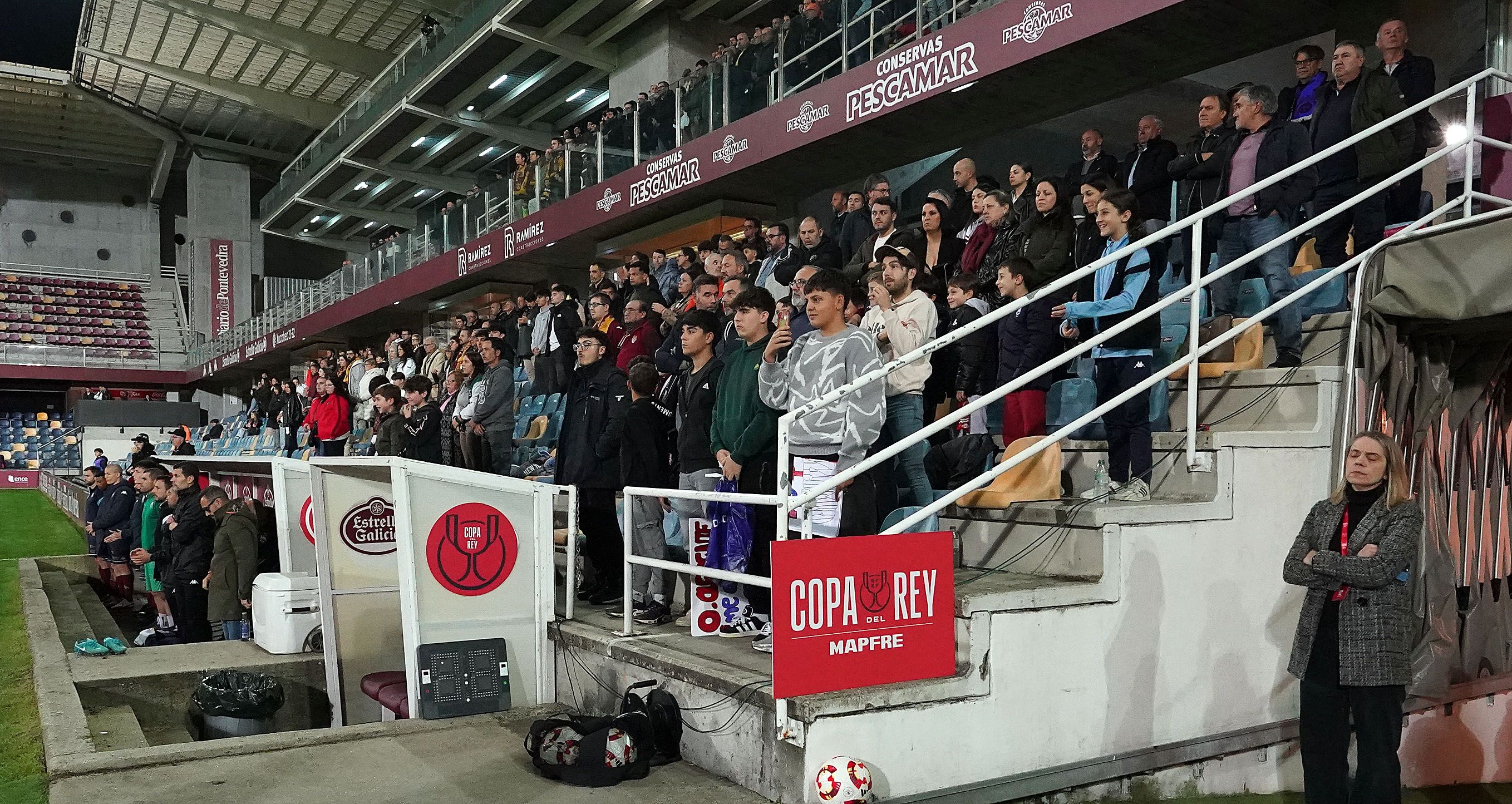 Partido de Copa do Rei entre Pontevedra e Levante en Pasarón