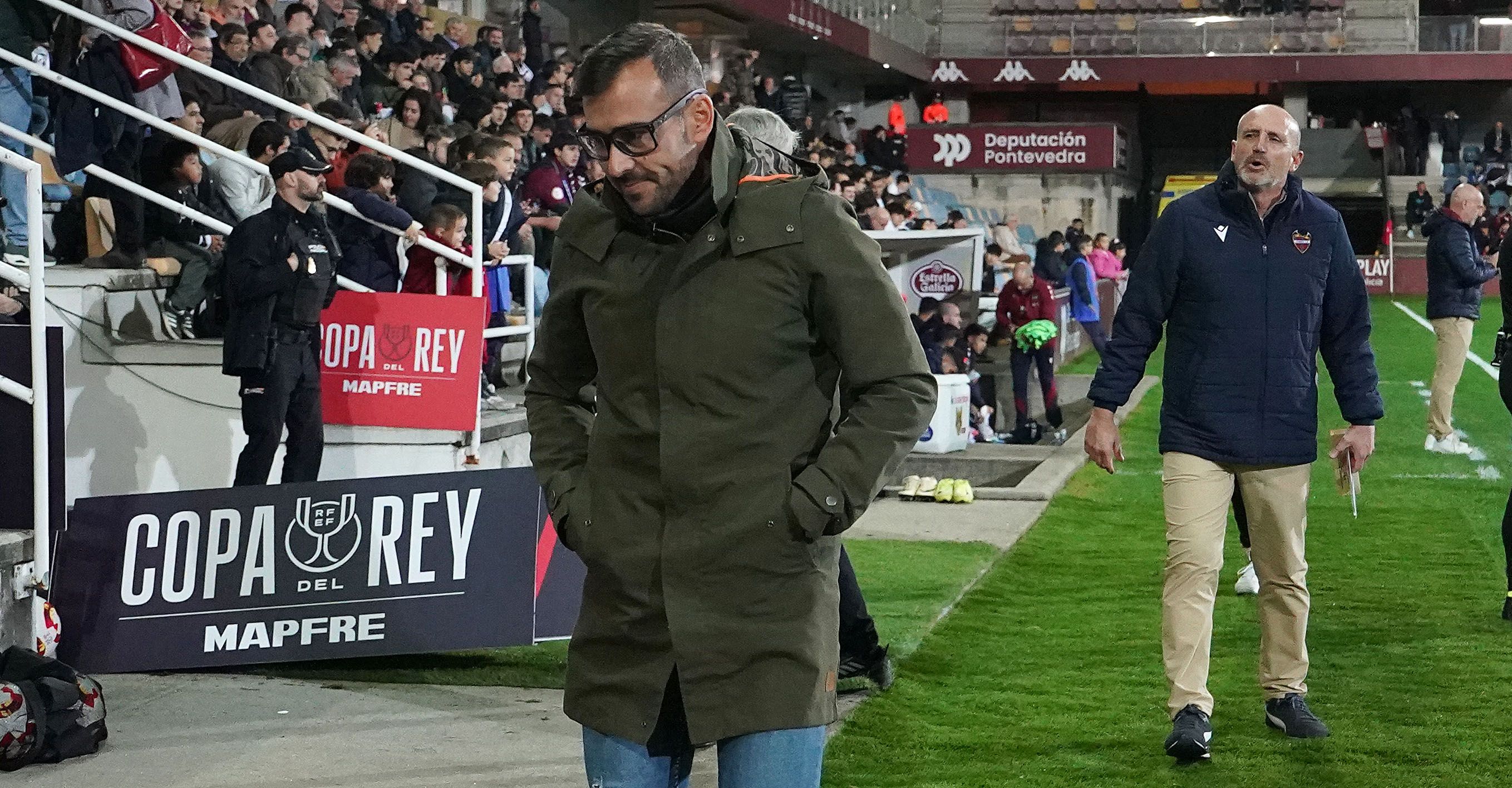 Partido de Copa do Rei entre Pontevedra e Levante en Pasarón