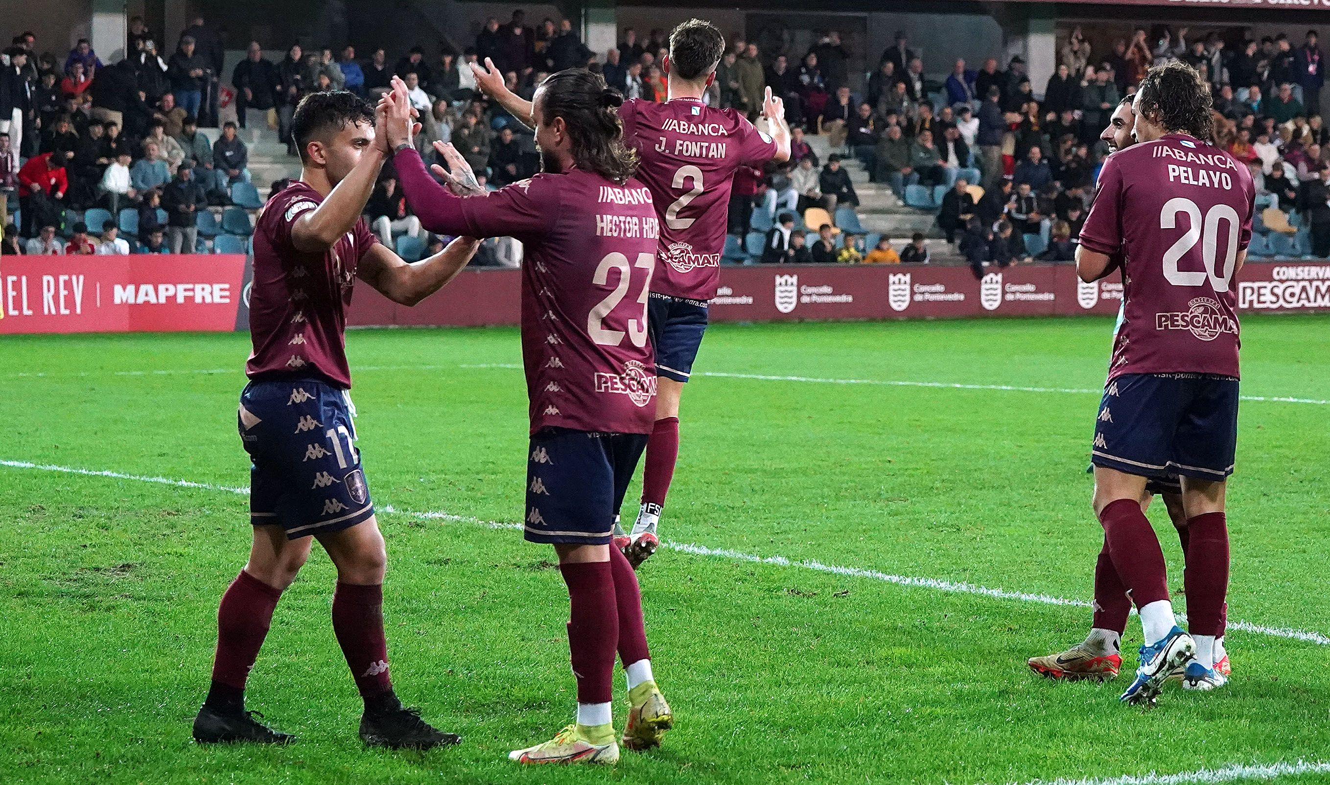 Partido de Copa do Rei entre Pontevedra e Levante en Pasarón