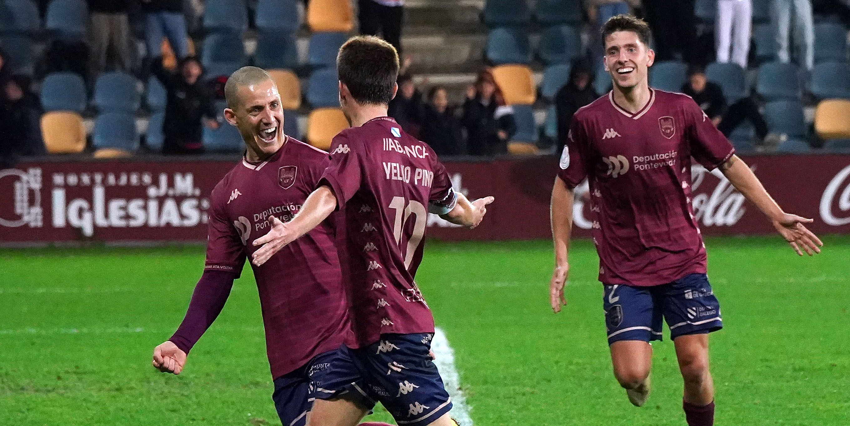 Partido de Copa do Rei entre Pontevedra e Levante en Pasarón