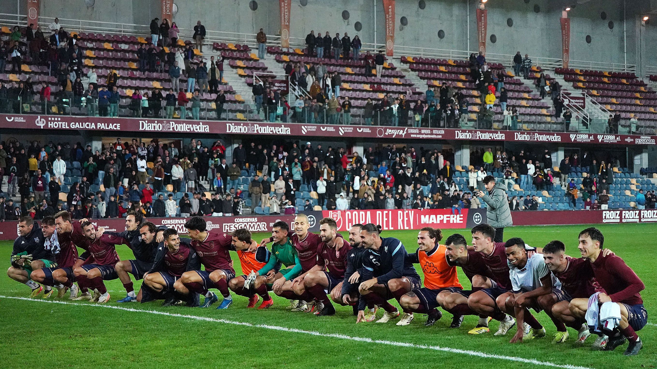 Partido de Copa do Rei entre Pontevedra e Levante en Pasarón