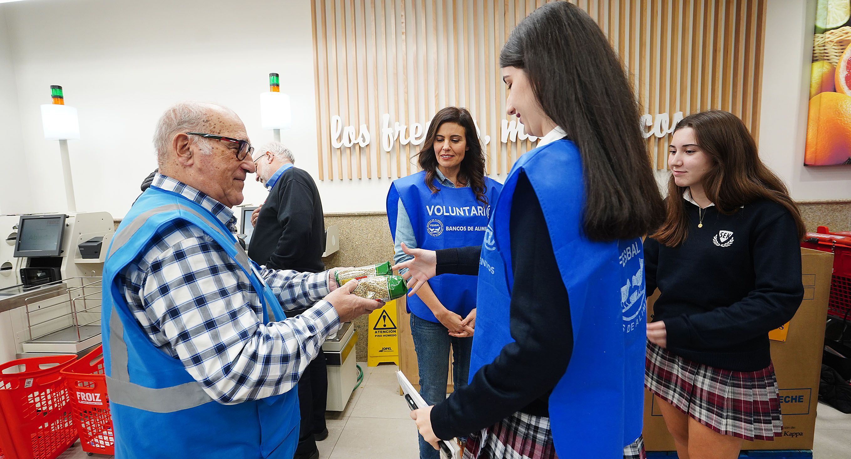 Campaña da Gran Recollida do Banco de Alimentos en Pontevedra 2024