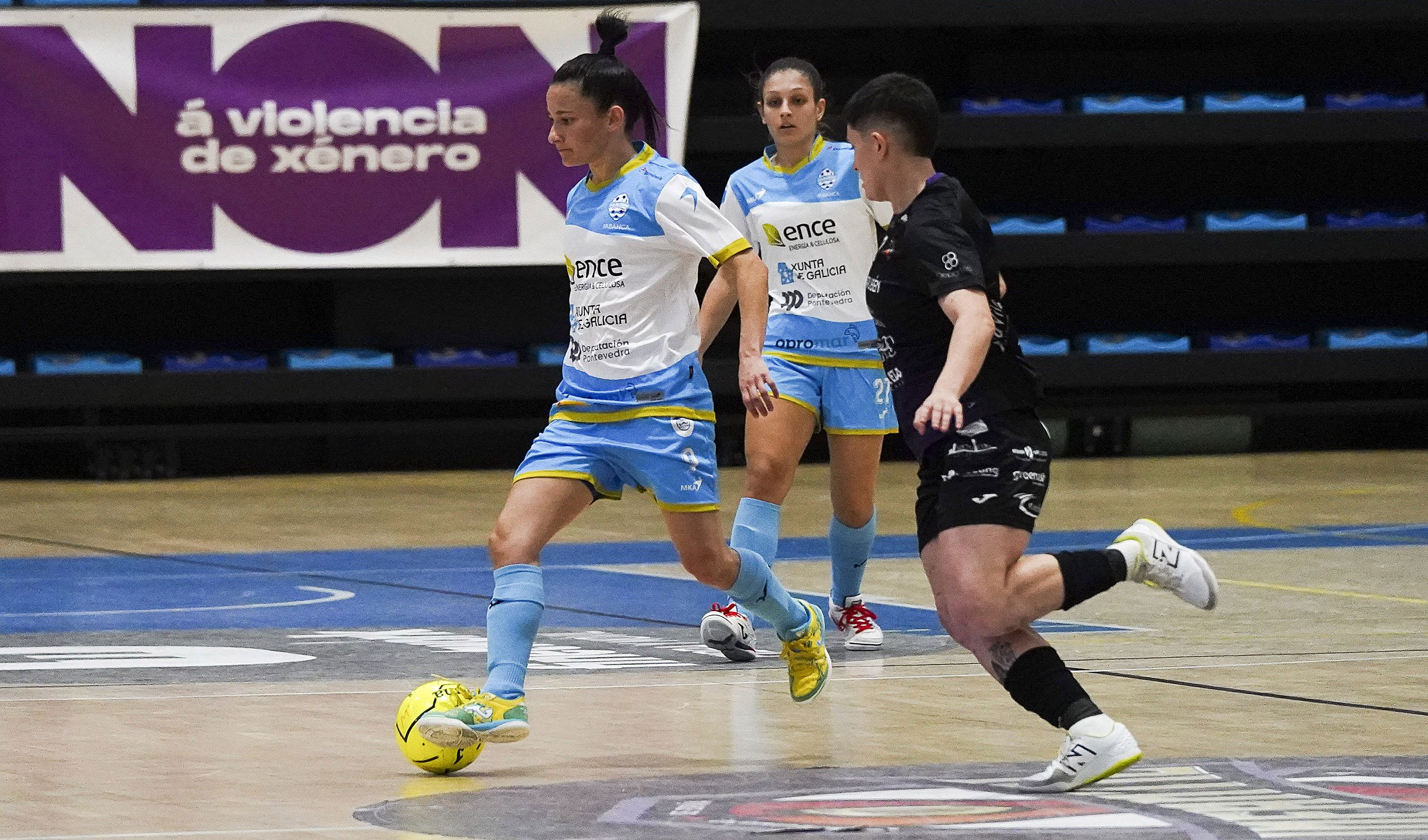 Partido entre Marín Futsal e Burela na Raña