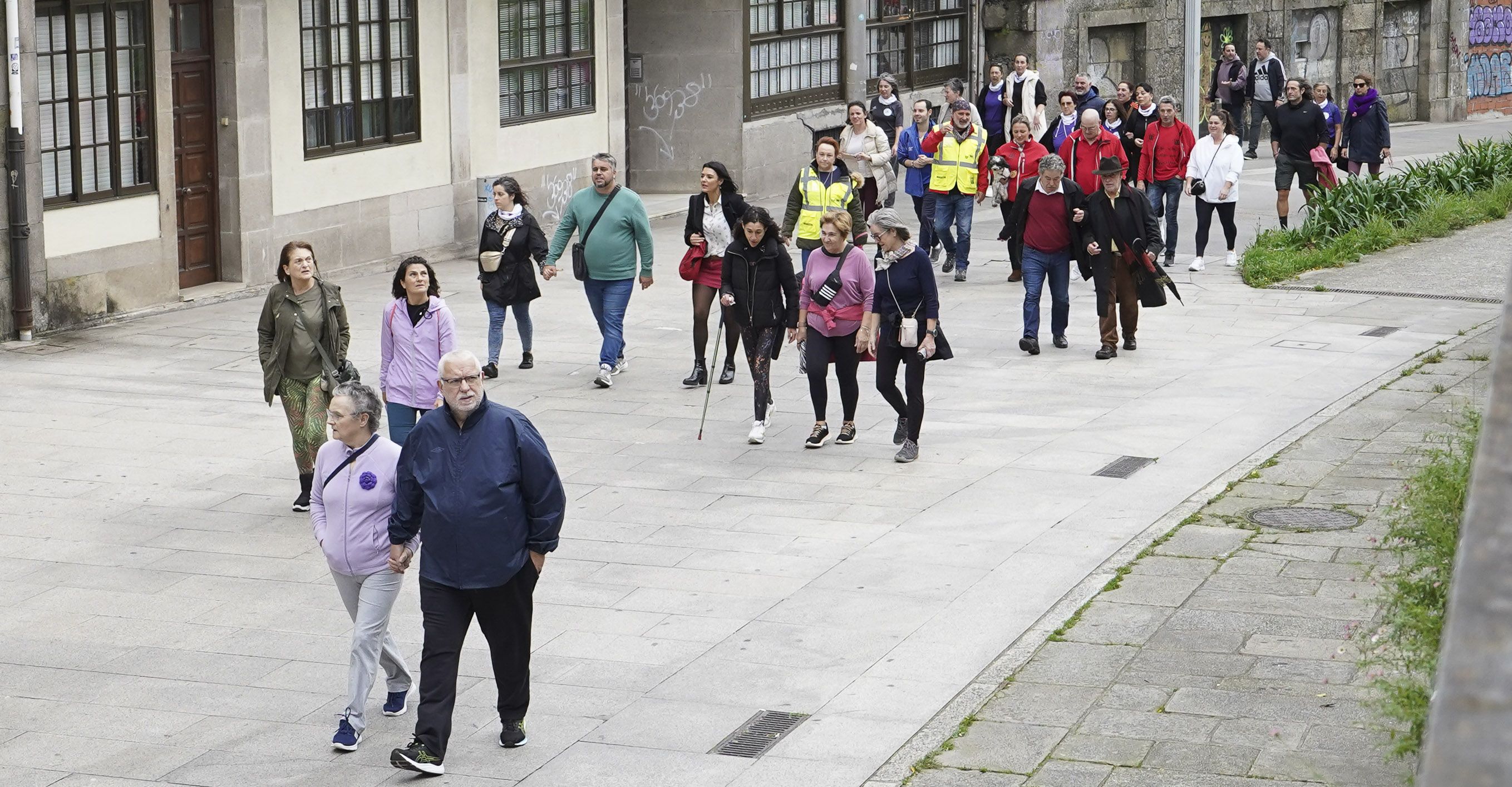 Camiño violeta contra a violencia machista en Pontevedra