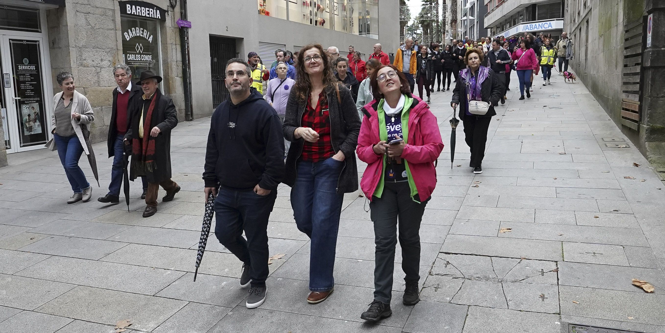 Camiño violeta contra a violencia machista en Pontevedra