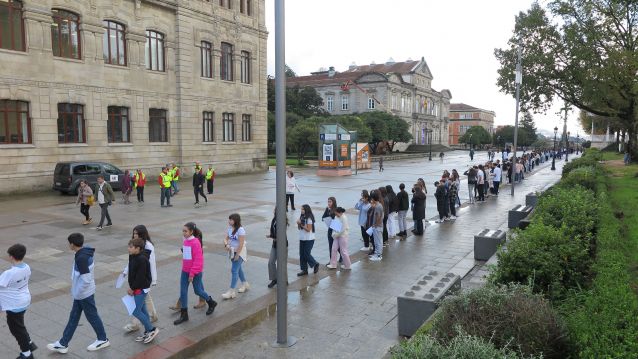 Acto polo 25N do alumnado do Valle Inclán e do Sánchez Cantón