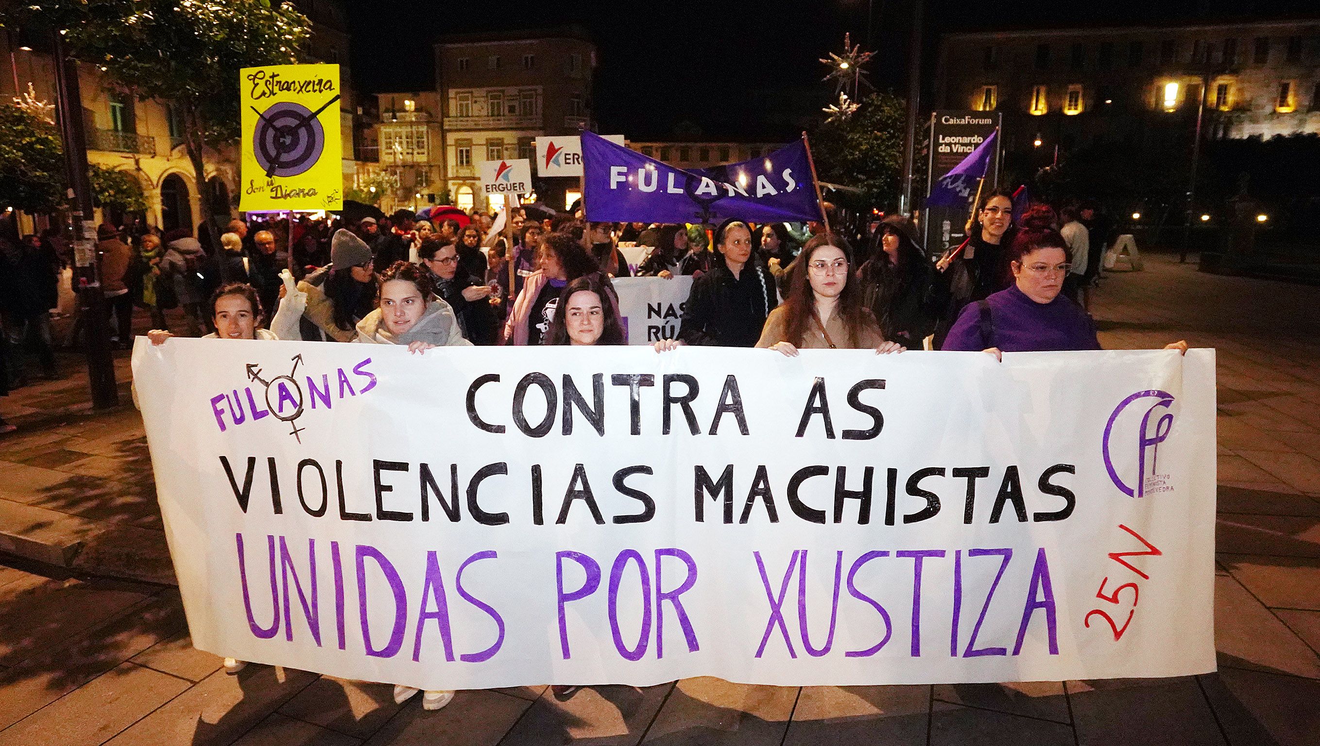 Manifestación central en Pontevedra polo 25N de 2024