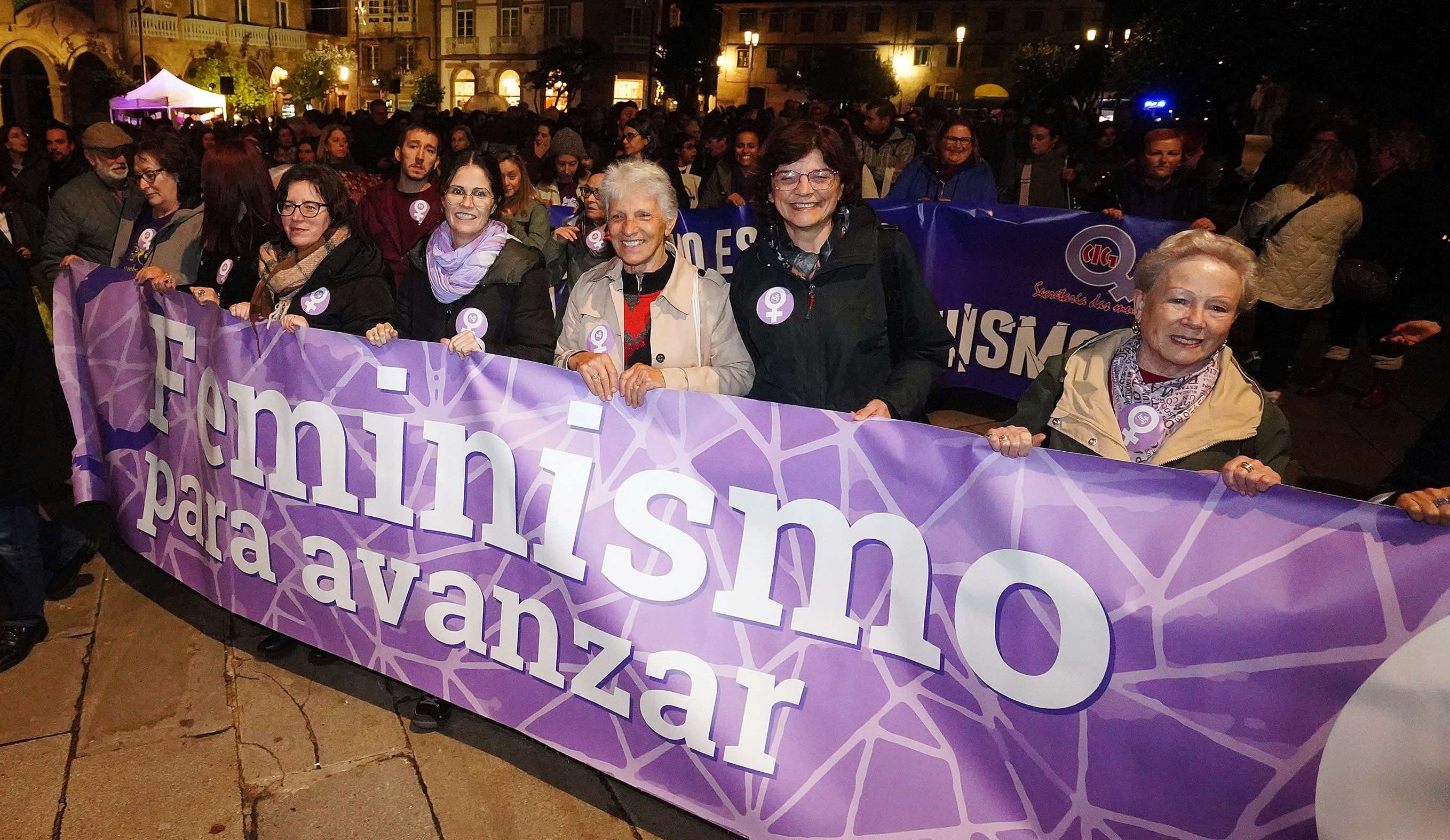 Manifestación central en Pontevedra polo 25N de 2024