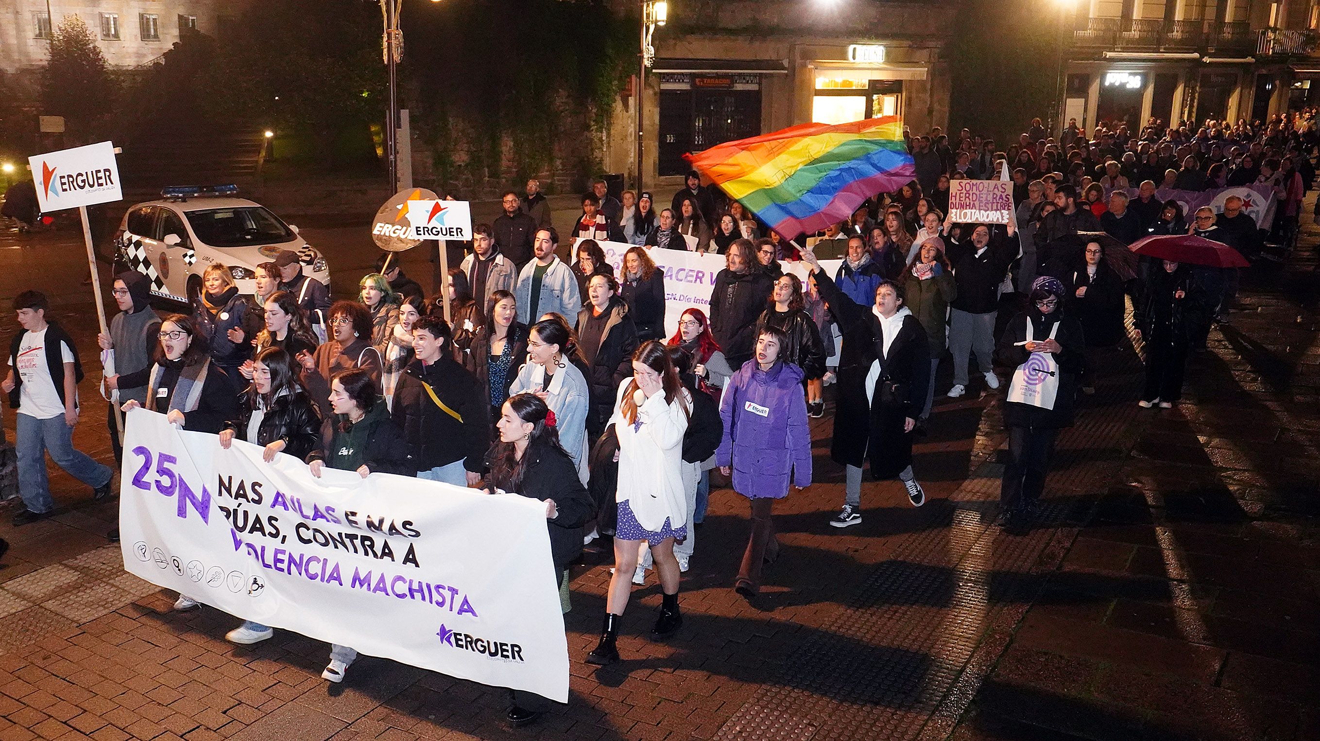 Manifestación central en Pontevedra polo 25N de 2024