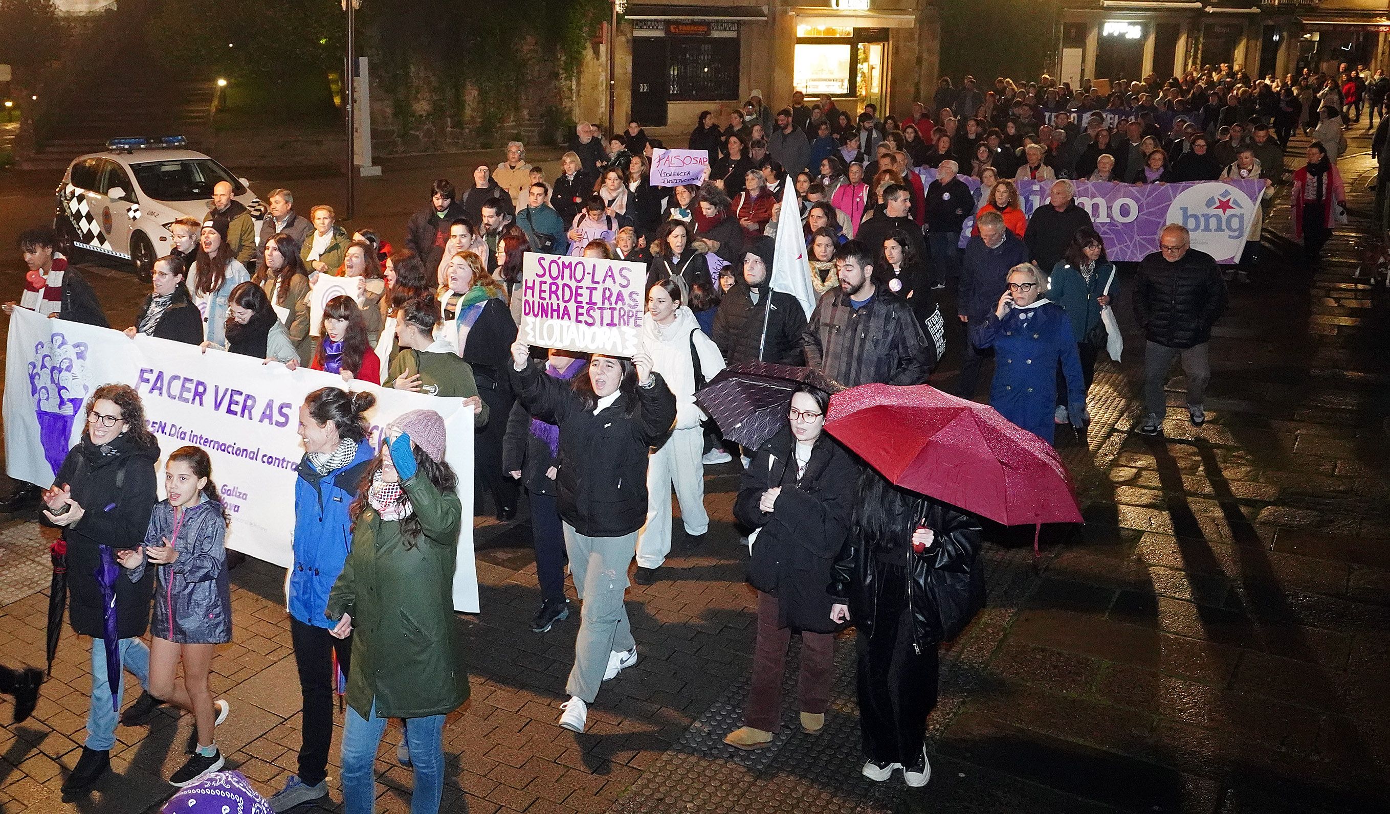 Manifestación central en Pontevedra polo 25N de 2024