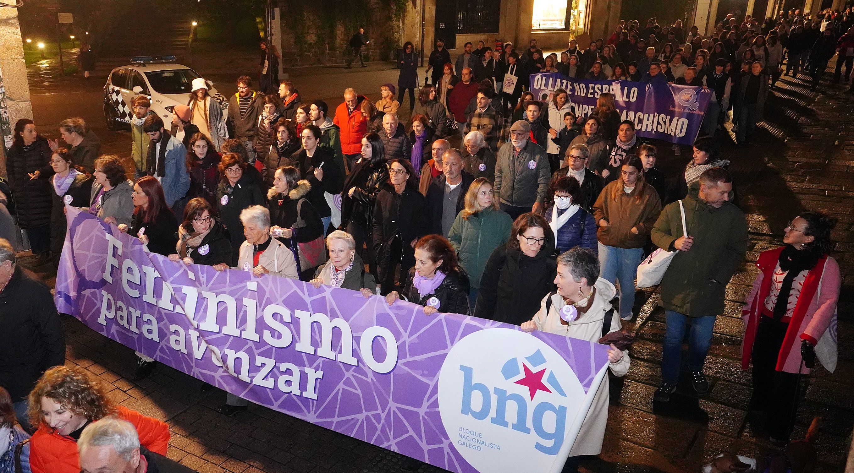 Manifestación central en Pontevedra polo 25N de 2024