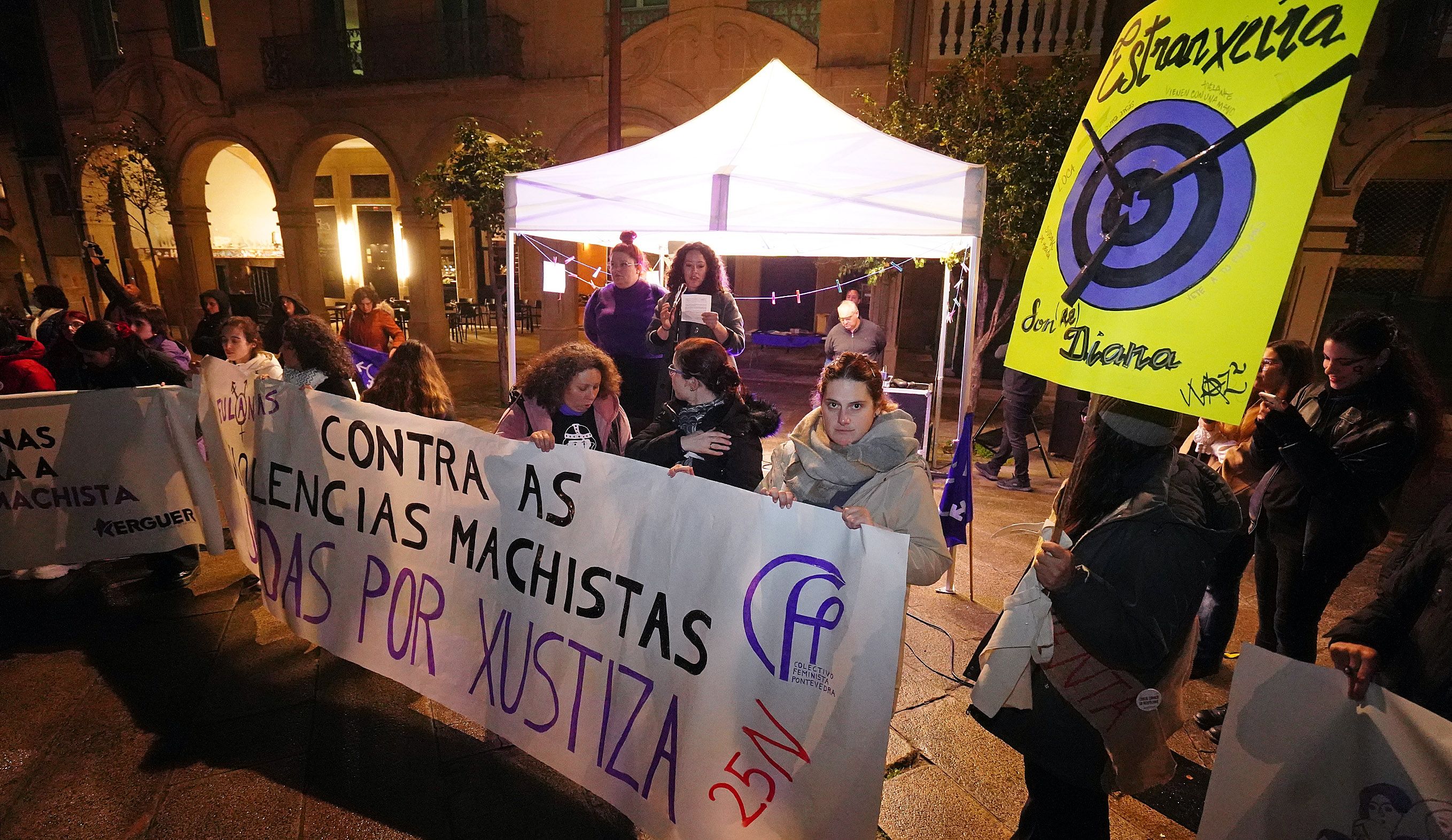 Manifestación central en Pontevedra polo 25N de 2024